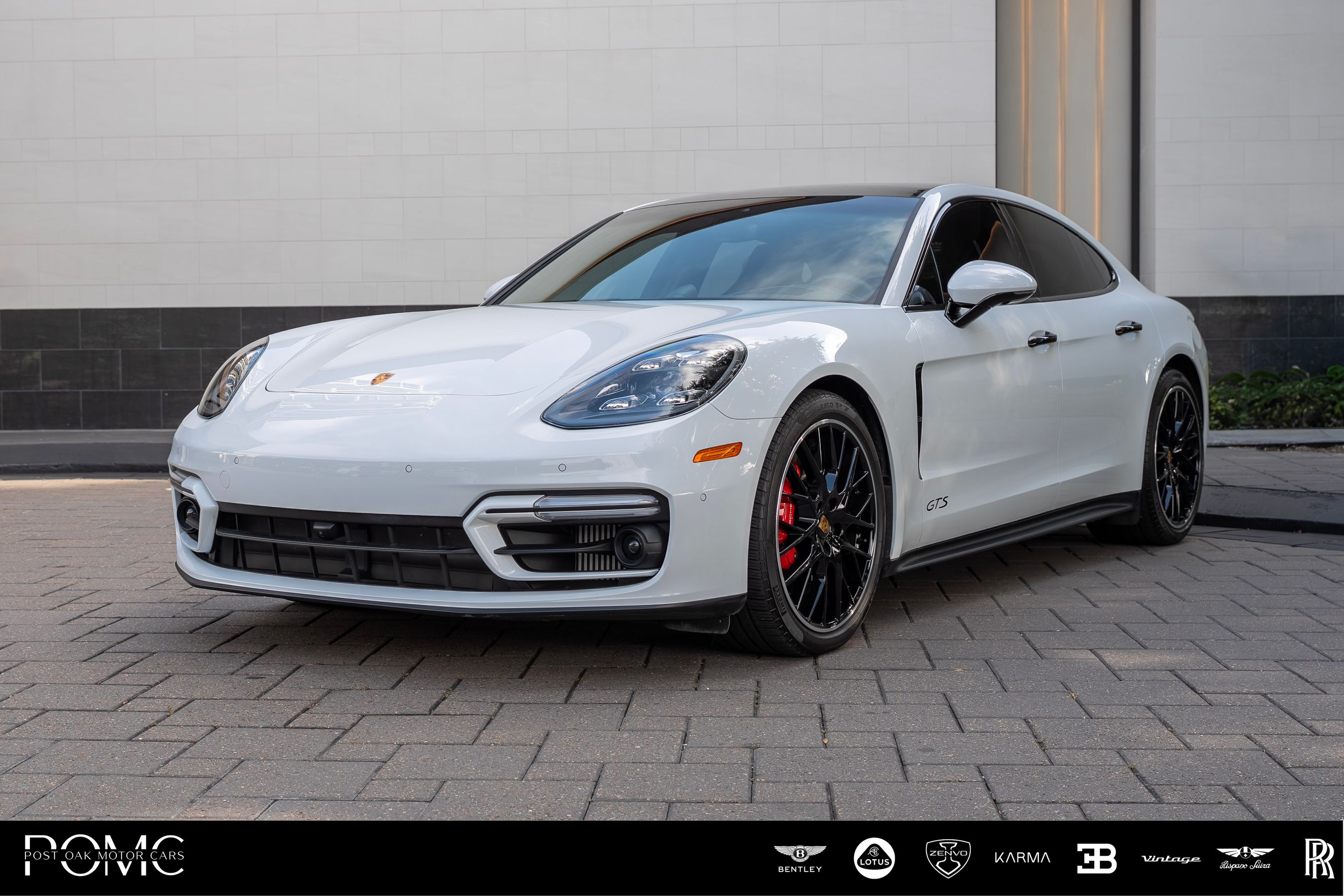 2023 Porsche Panamera GTS's photo