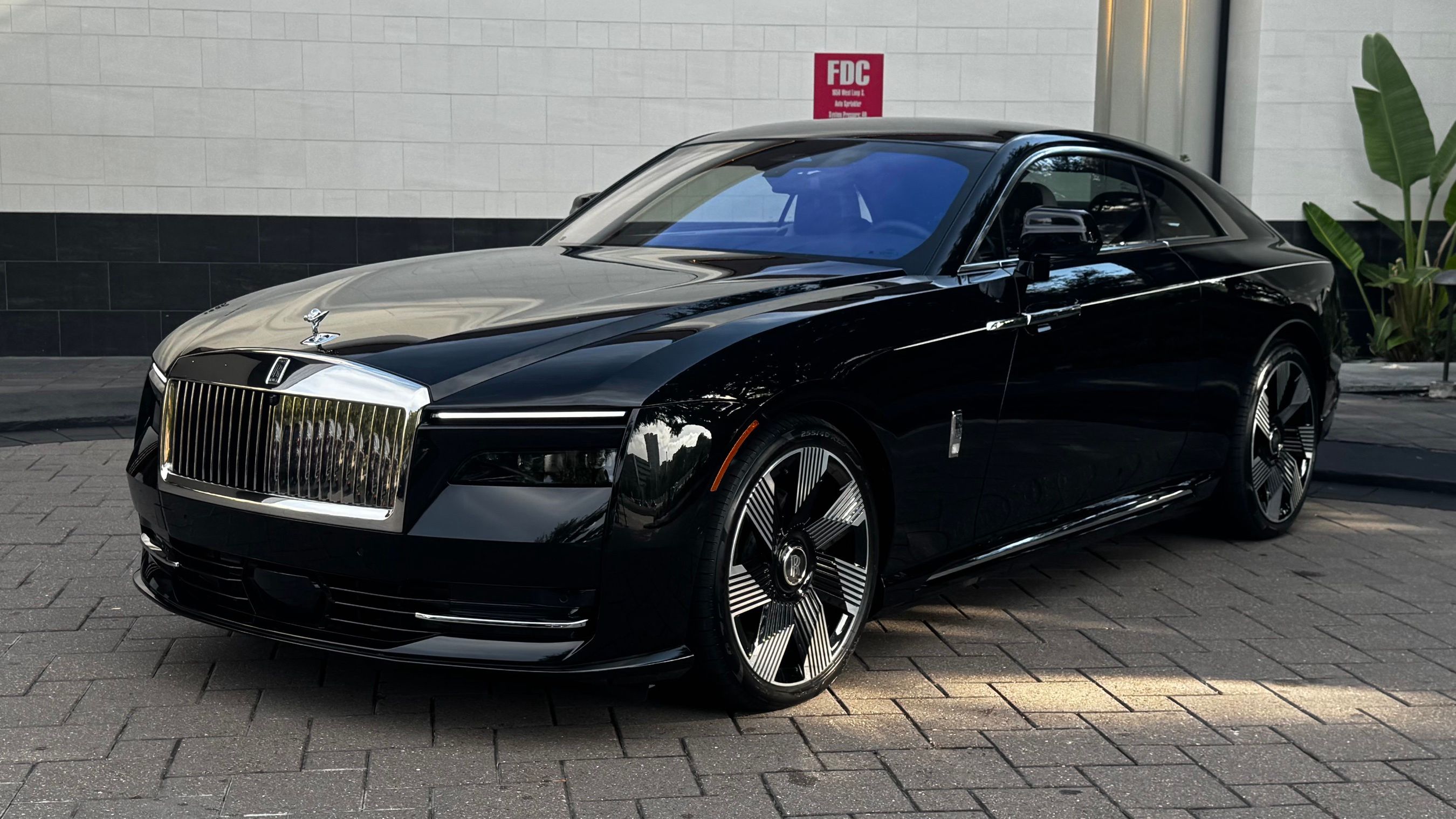 /2024 Rolls-Royce Spectre