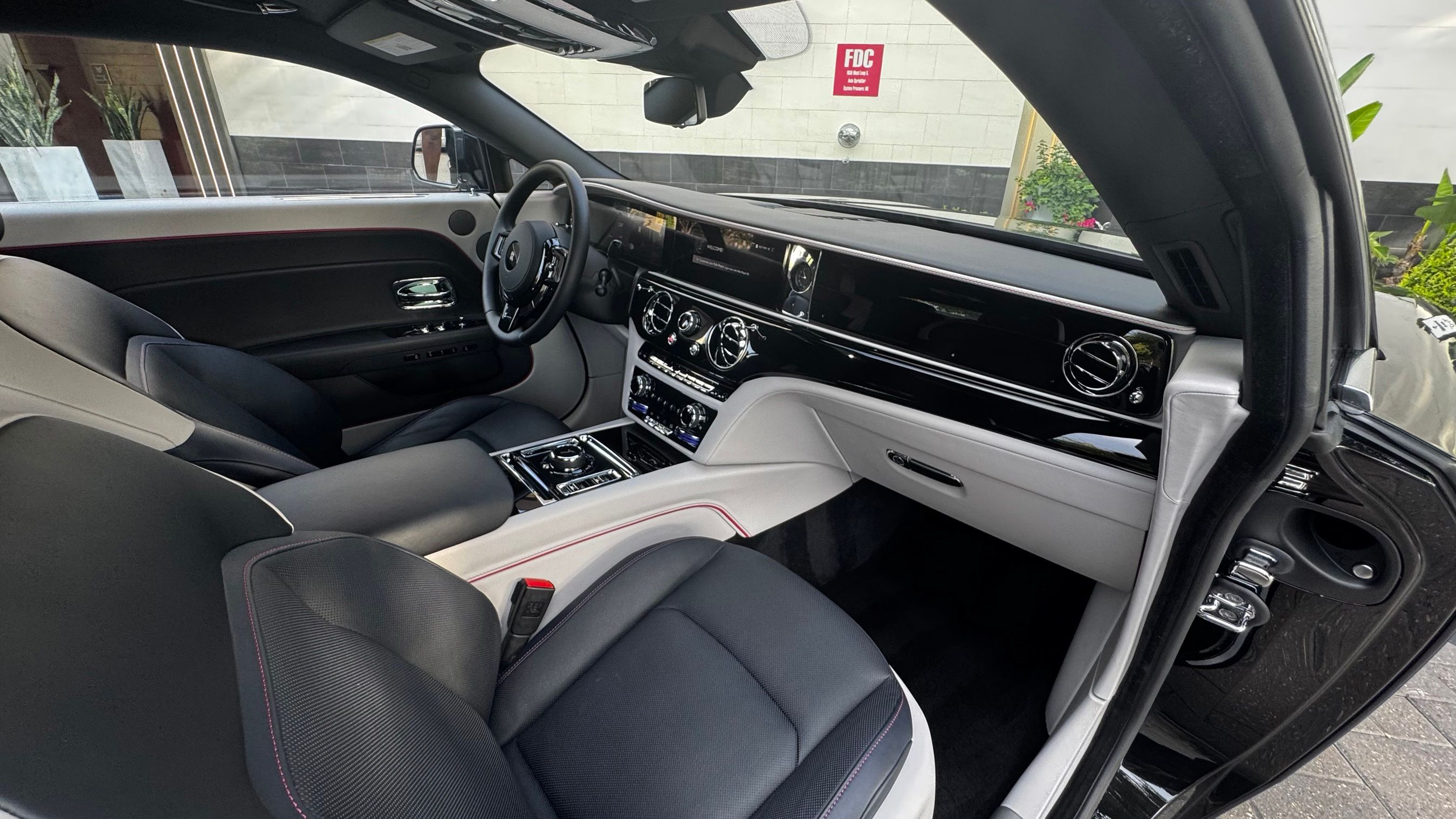 Used 2024 Rolls-Royce Spectre Base with VIN SCATK2C09RU224878 for sale in The Woodlands, TX
