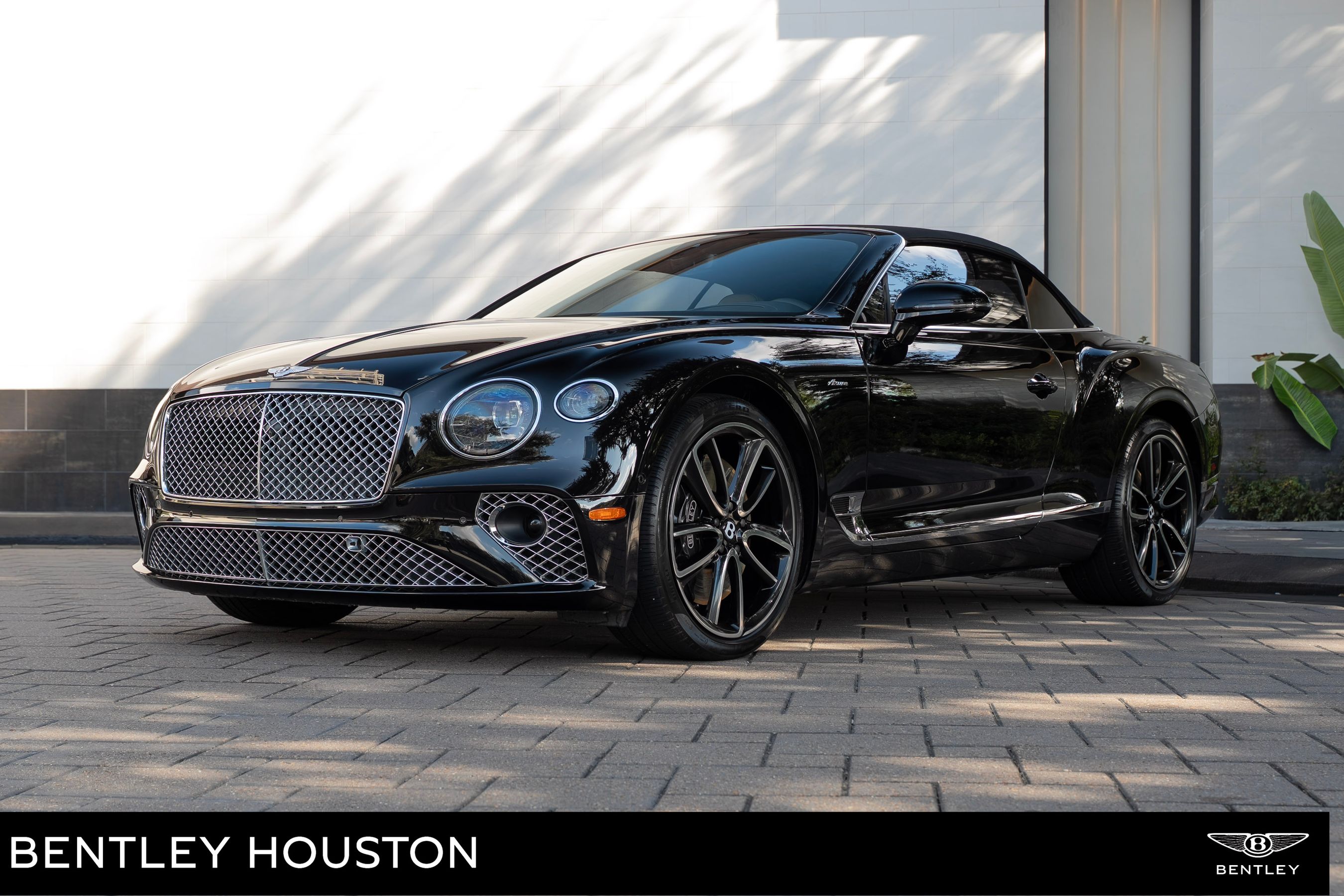 /2023 Bentley Continental-GT