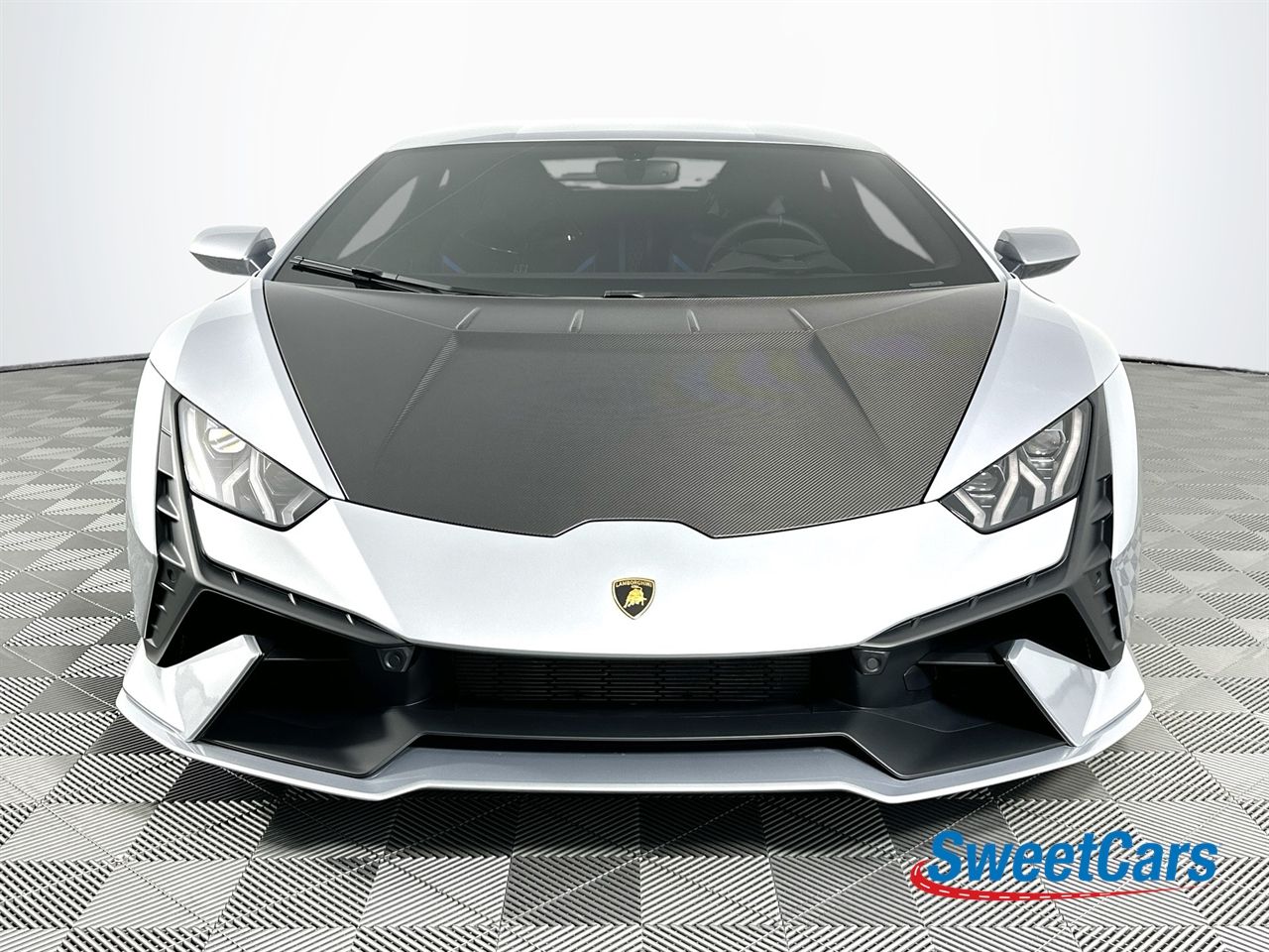 2023 Lamborghini Huracan Tecnica's photo
