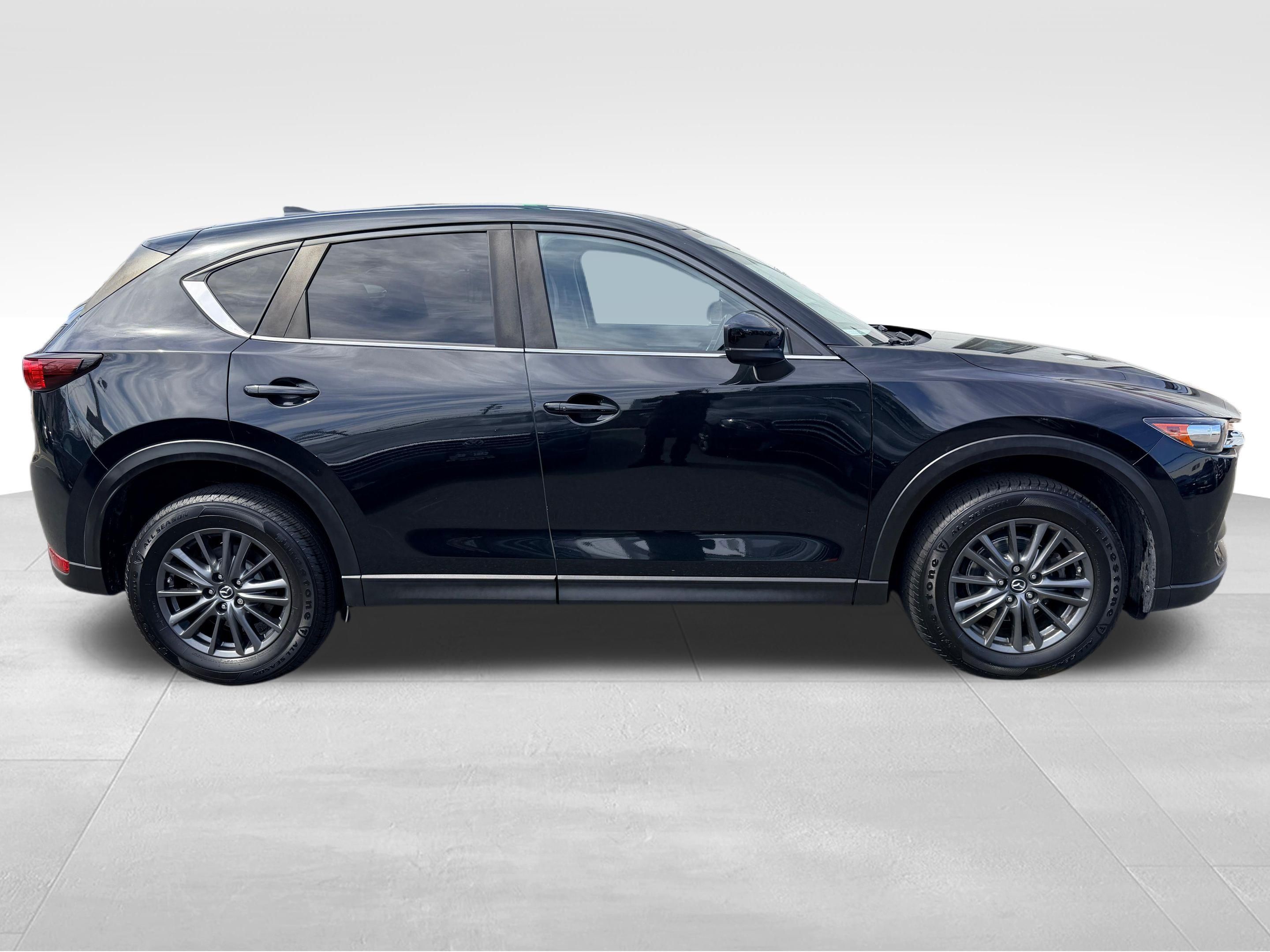 View vehicle photo 4