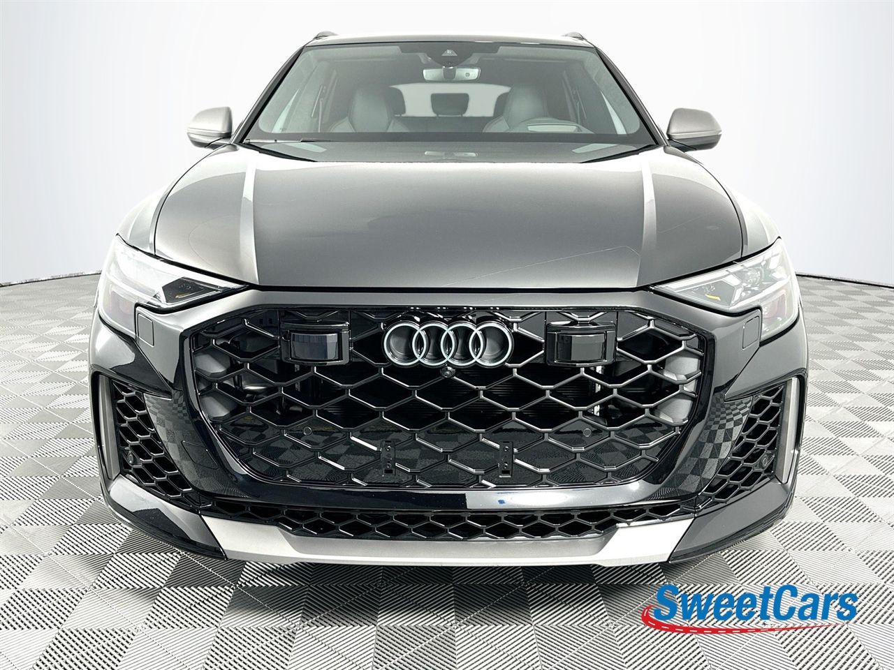 2025 Audi RS Q8 -'s photo