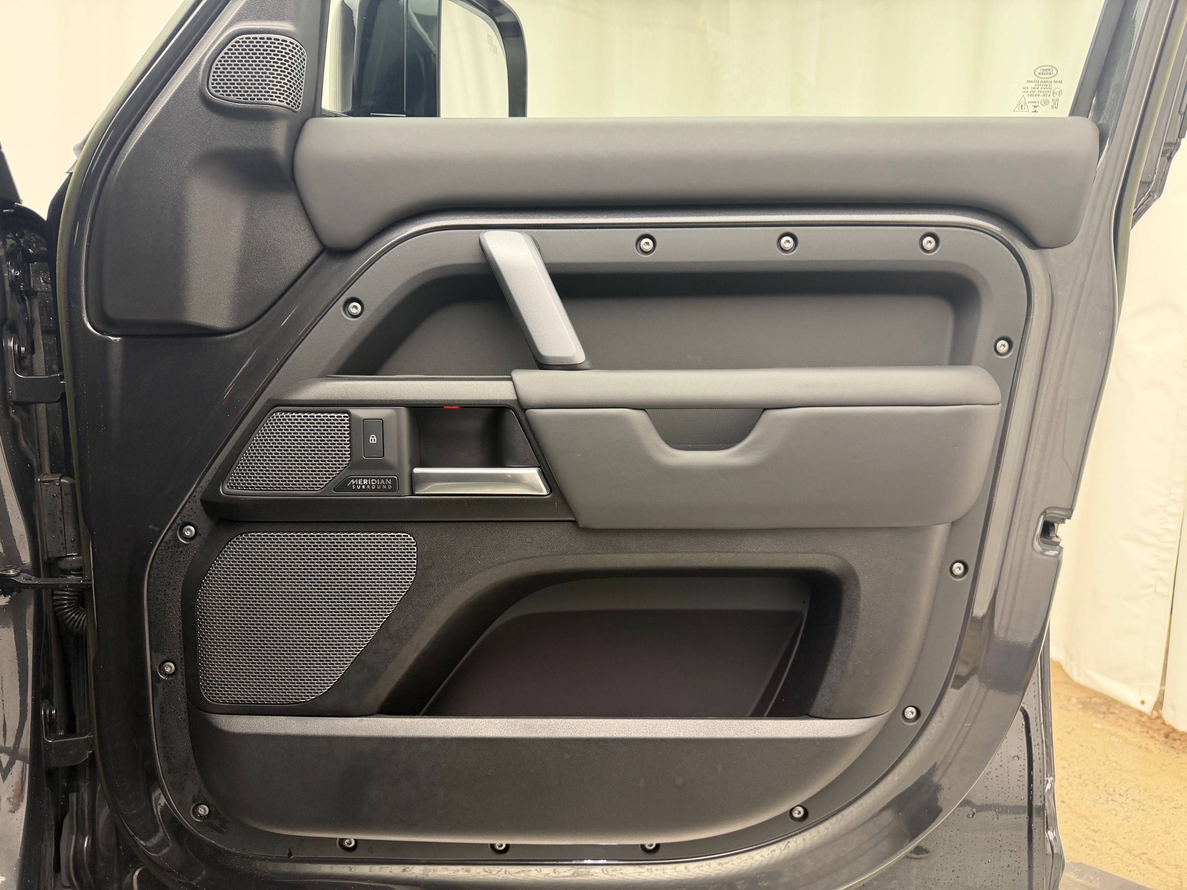 Thumbnail: 2023 Land Rover Defender - 20