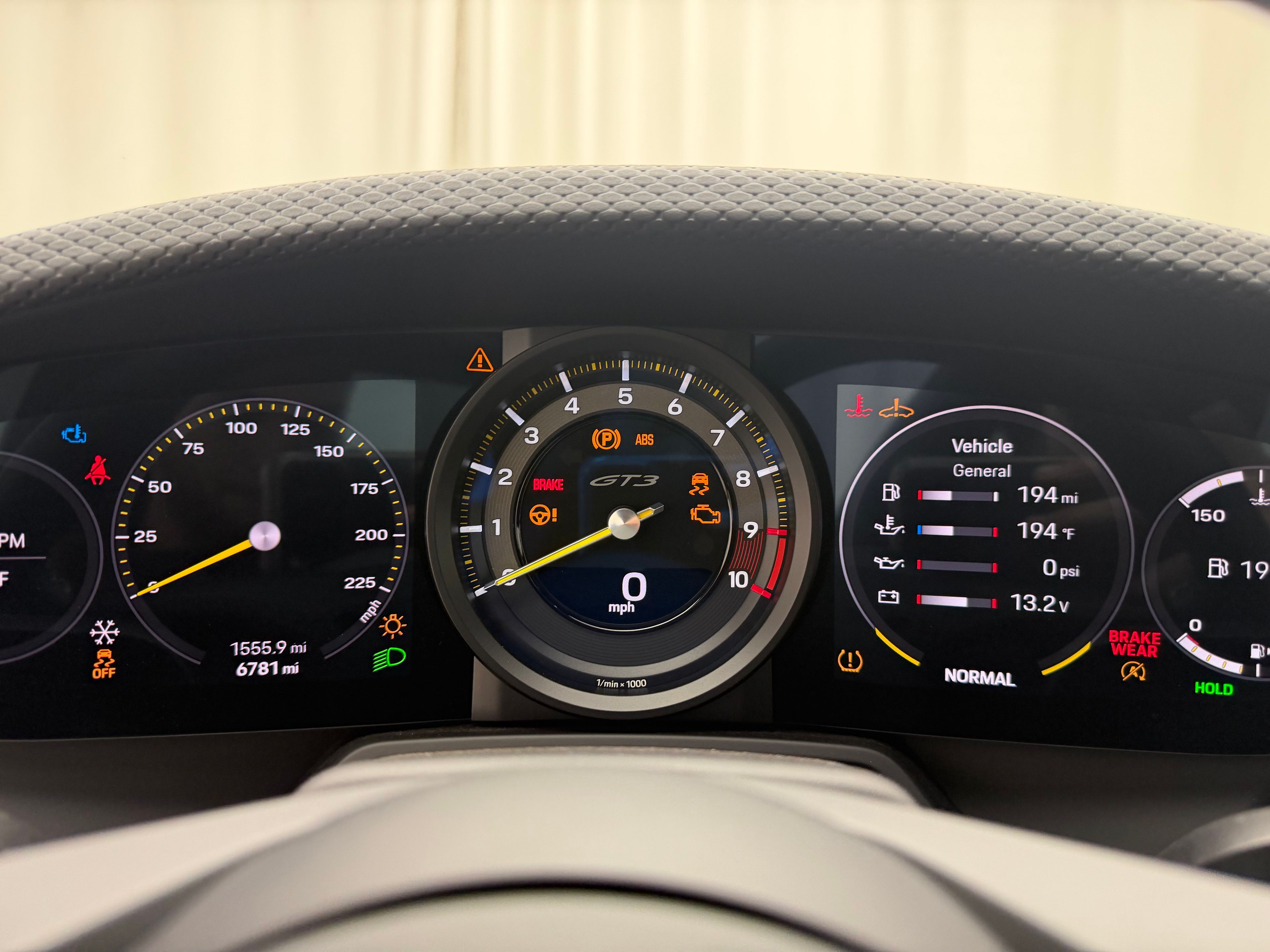 Thumbnail: 2022 Porsche 911 - 32