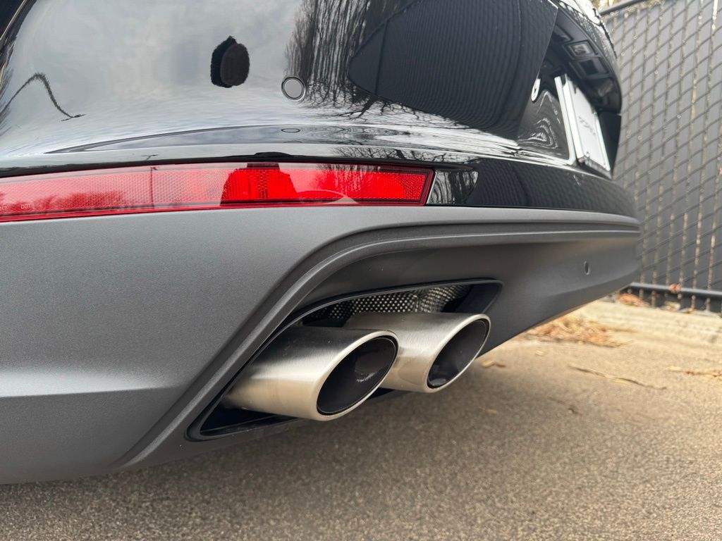 Thumbnail: 2025 Porsche Panamera - 12