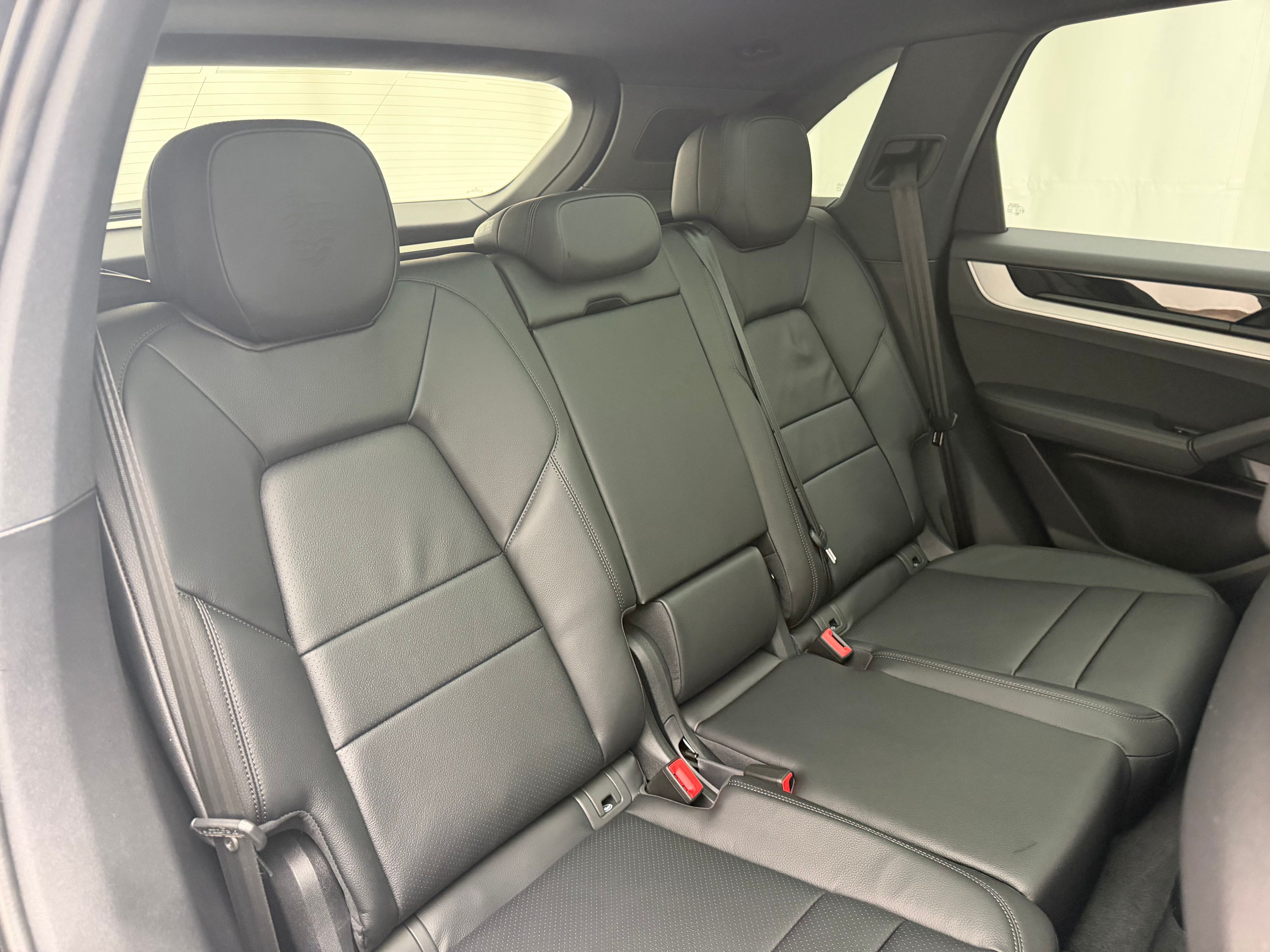 Thumbnail: 2026 Porsche Cayenne - 31