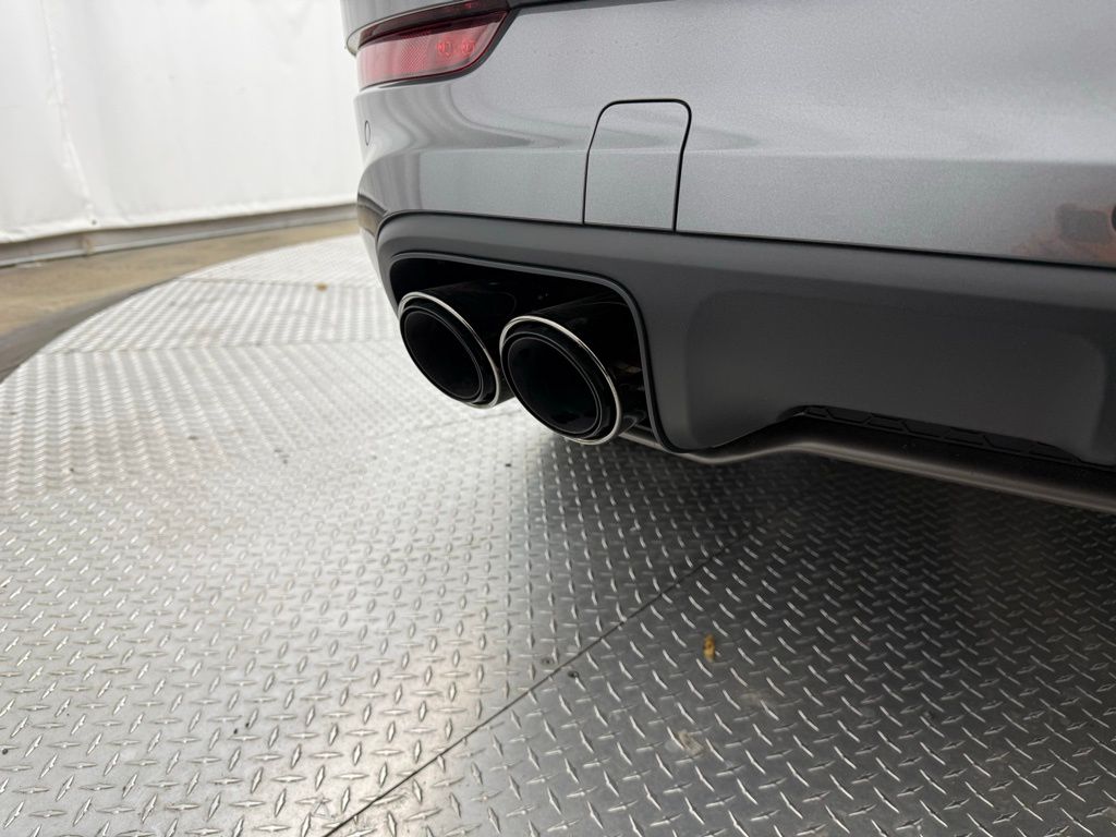 Thumbnail: 2025 Porsche Cayenne - 18