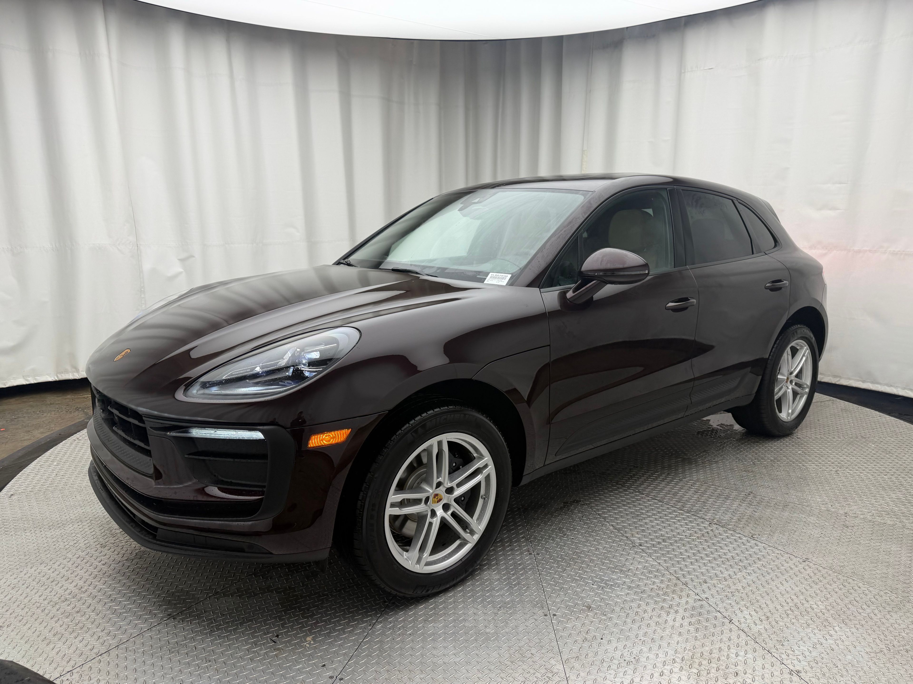 Thumbnail: 2026 Porsche Macan - 1