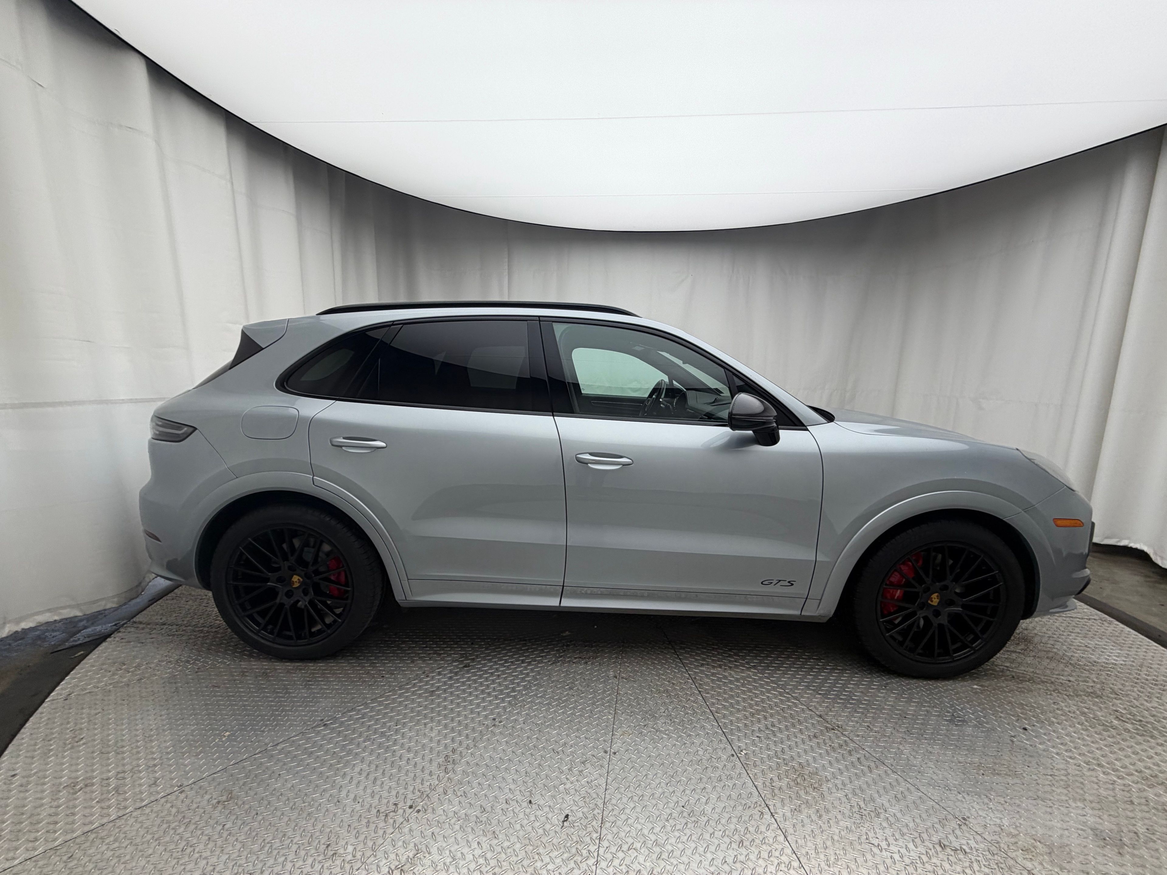 Thumbnail: 2021 Porsche Cayenne - 11