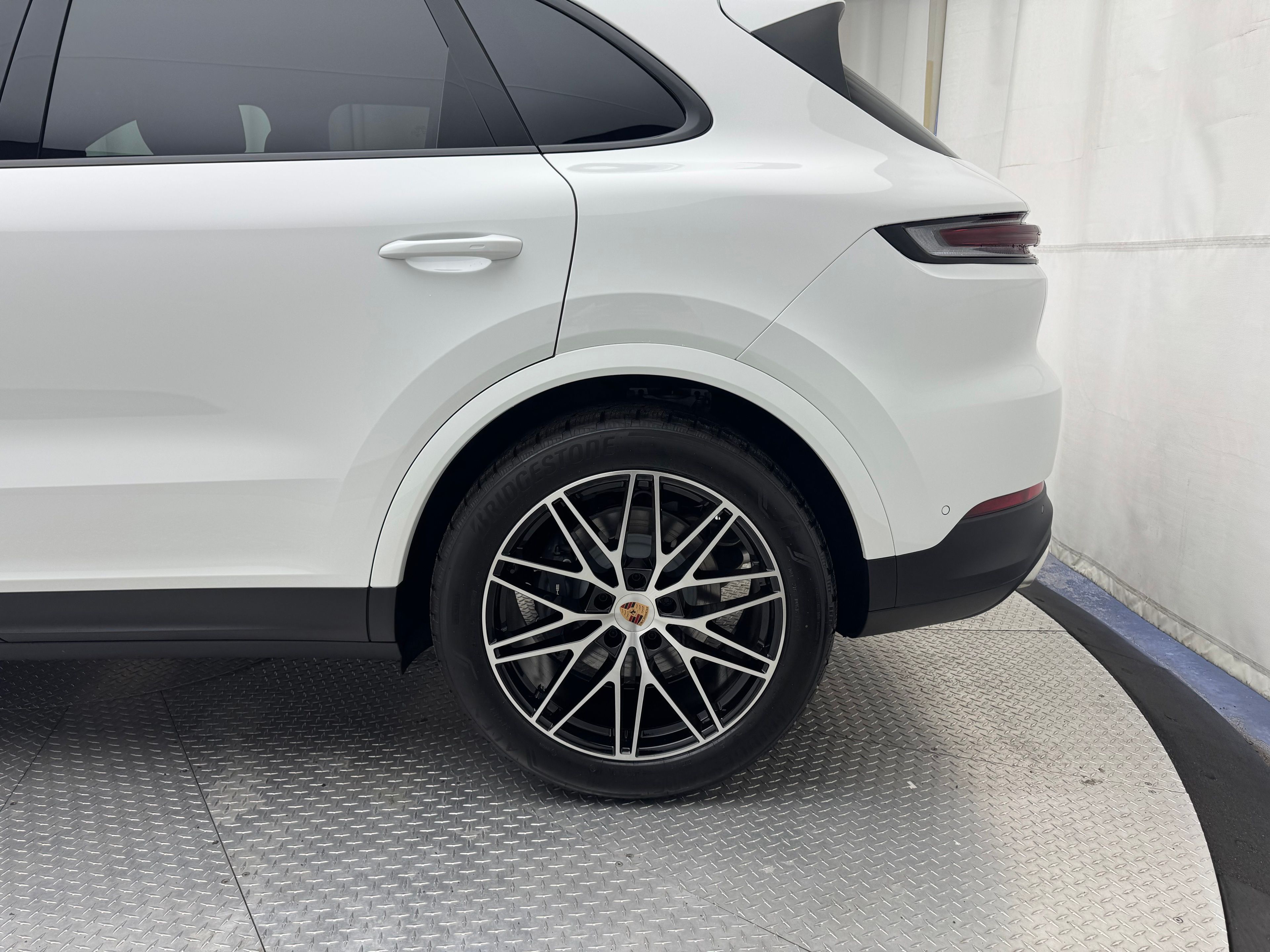 Thumbnail: 2026 Porsche Cayenne - 9