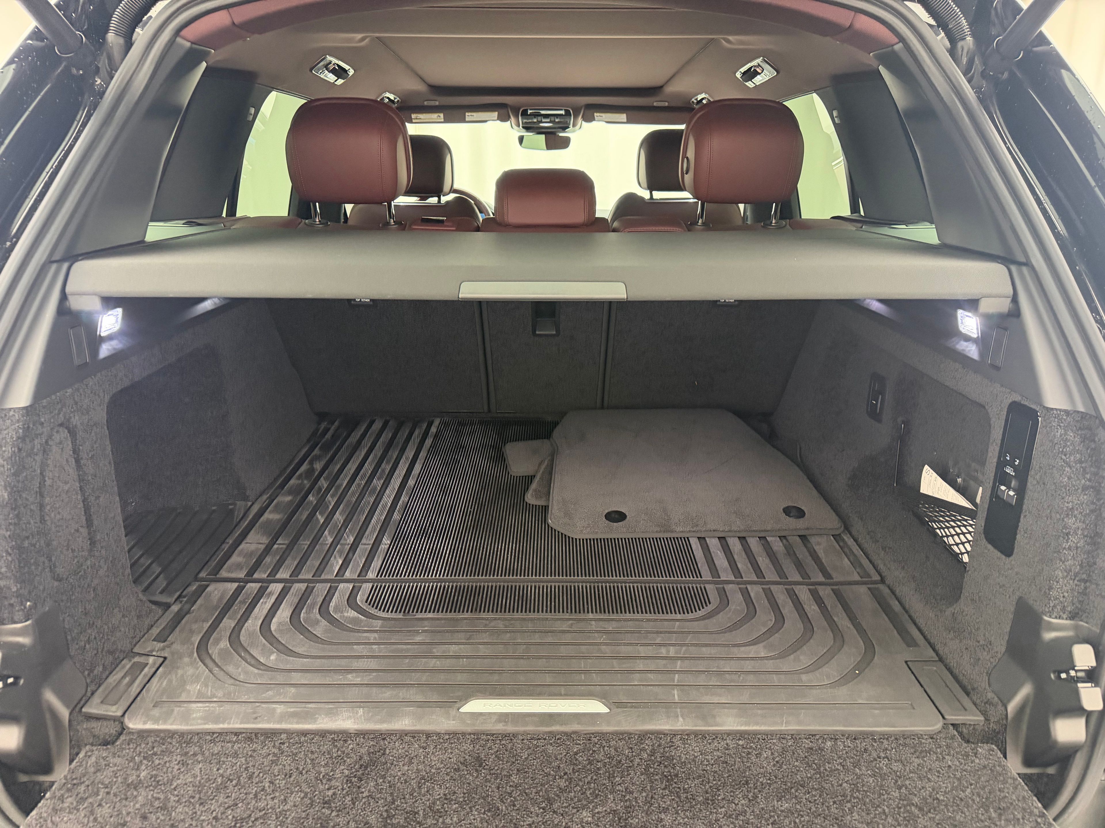 Thumbnail: 2024 Land Rover Range Rover - 24