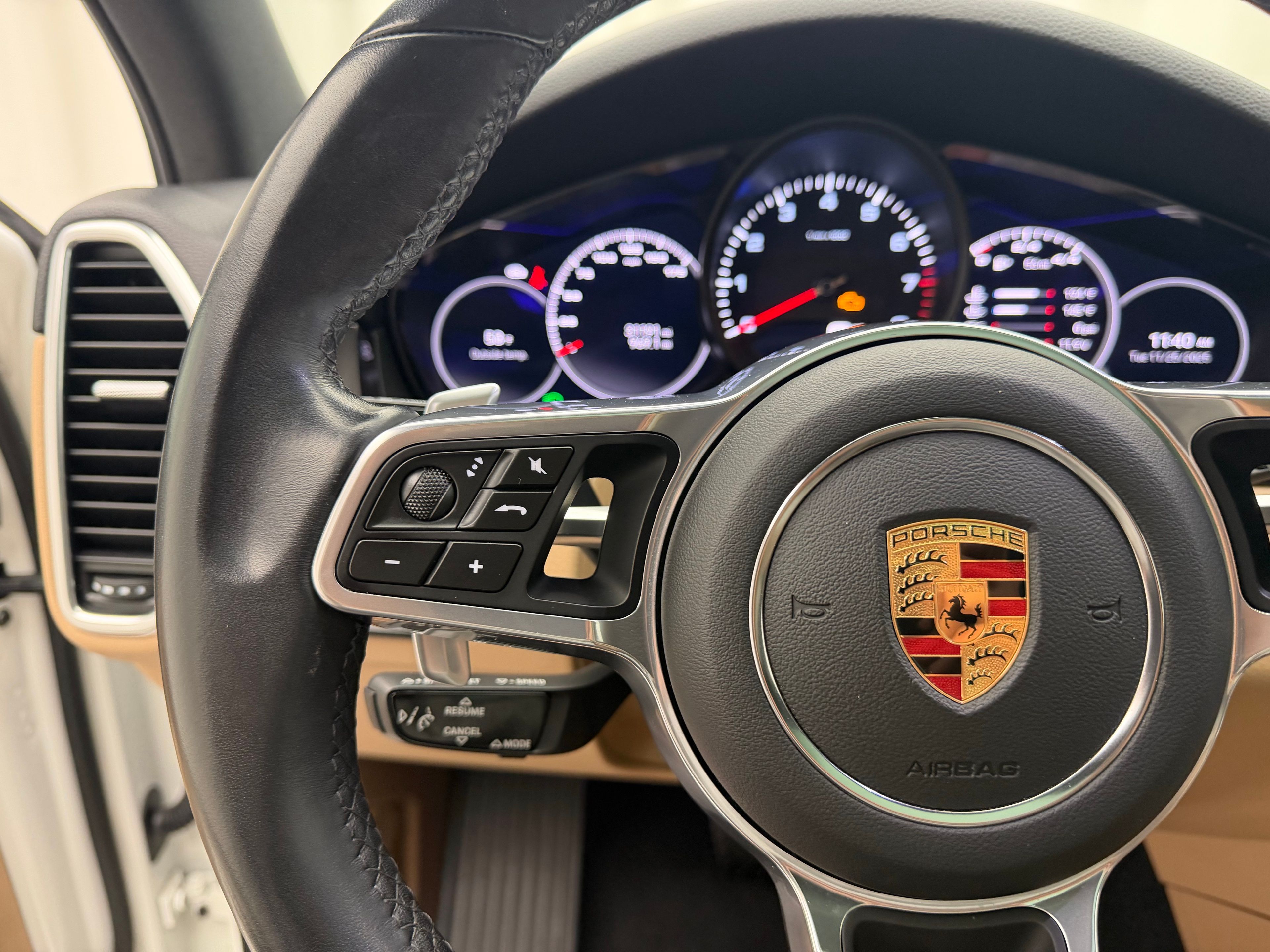 Thumbnail: 2023 Porsche Cayenne - 27