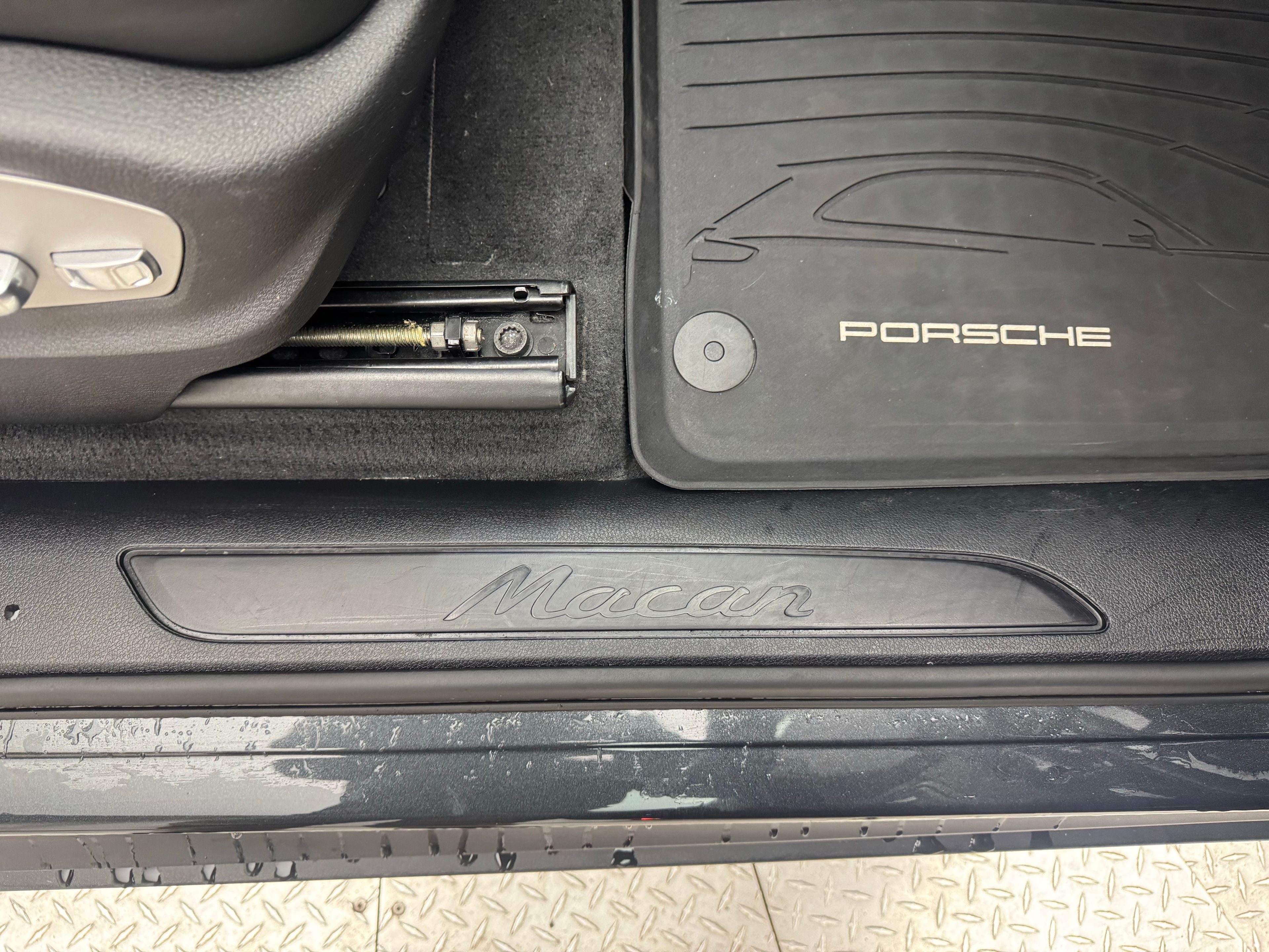 Thumbnail: 2019 Porsche Macan - 23