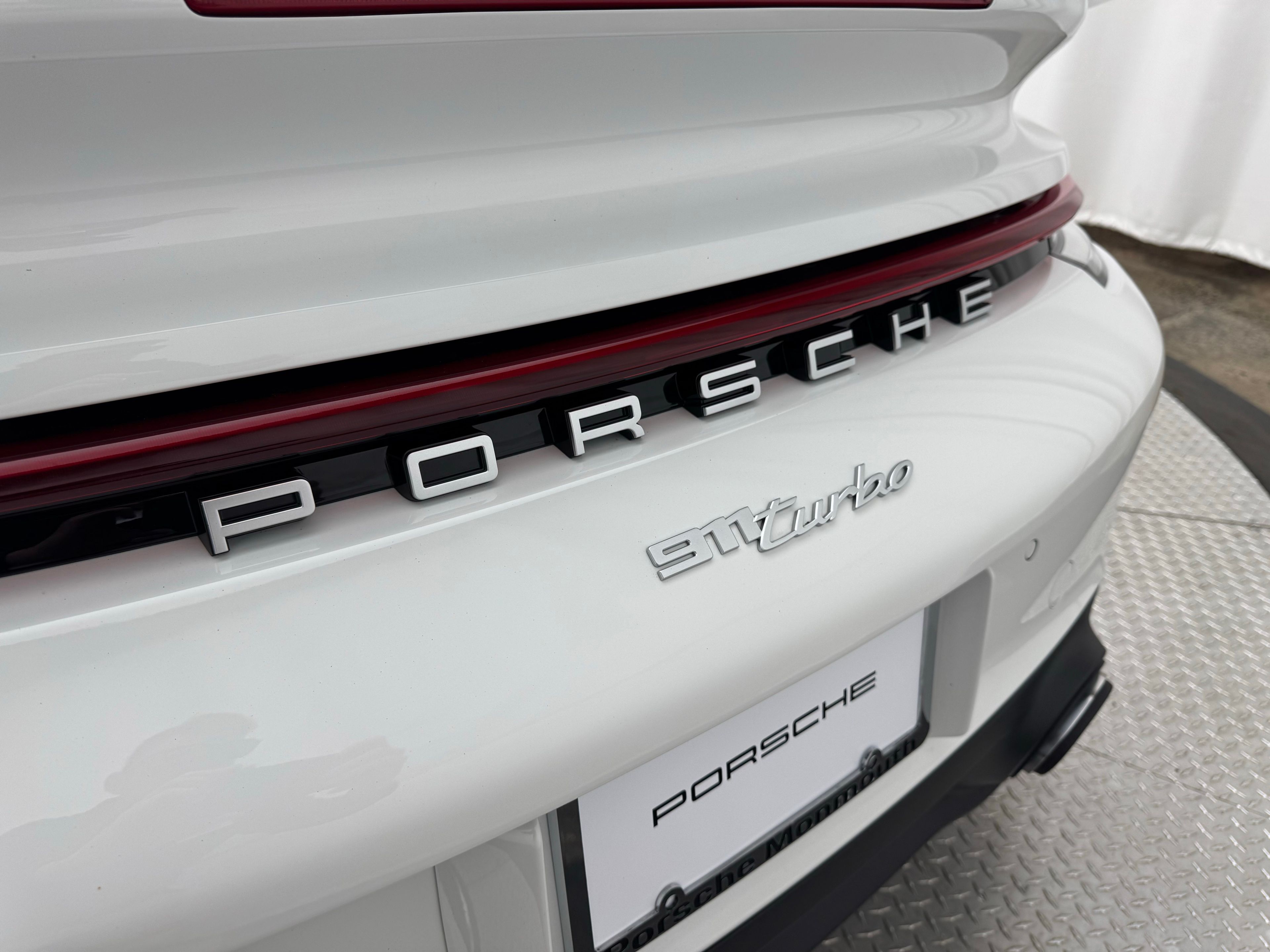 Thumbnail: 2024 Porsche 911 - 10