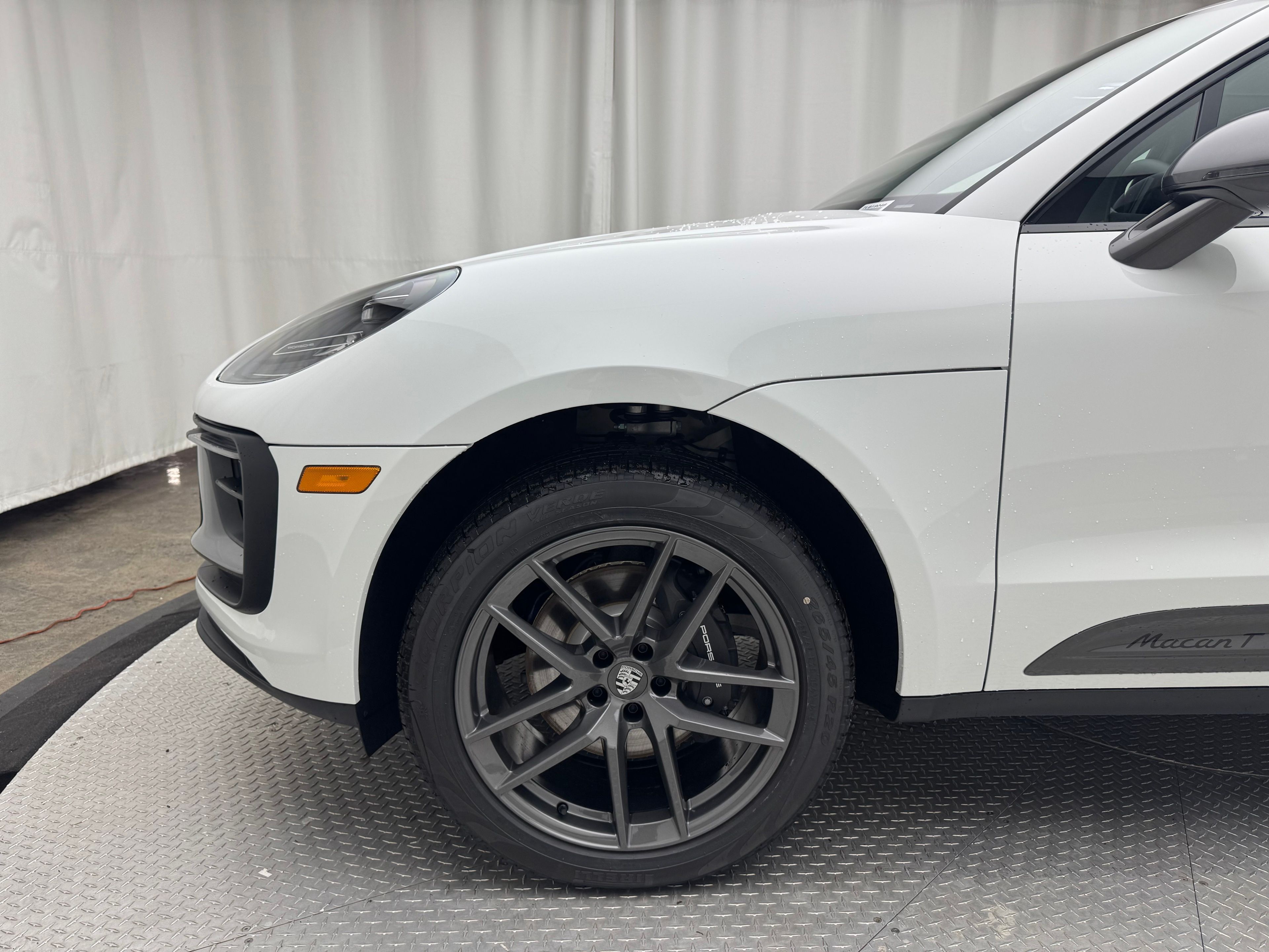 Thumbnail: 2026 Porsche Macan - 7