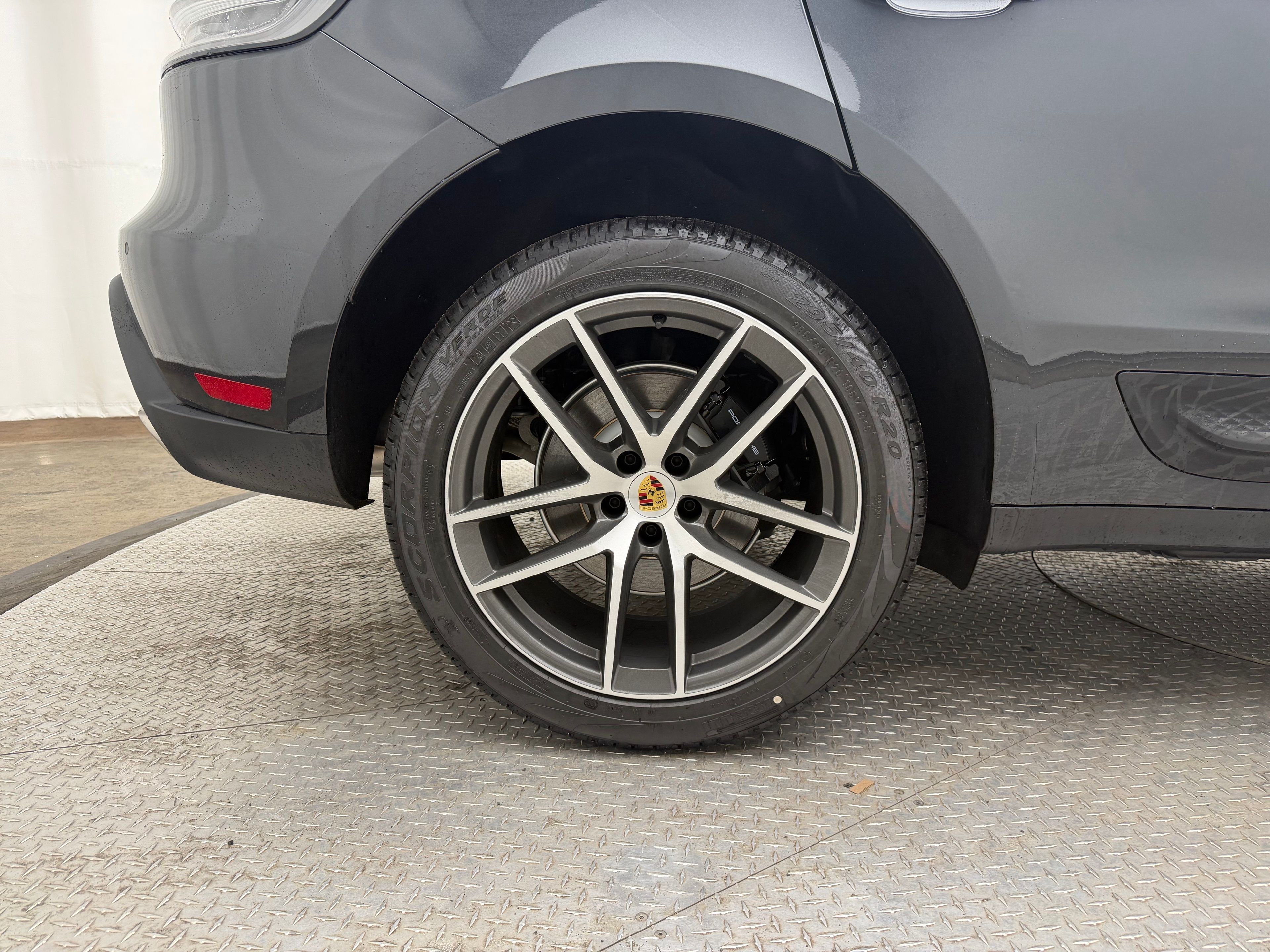 Thumbnail: 2026 Porsche Macan - 13