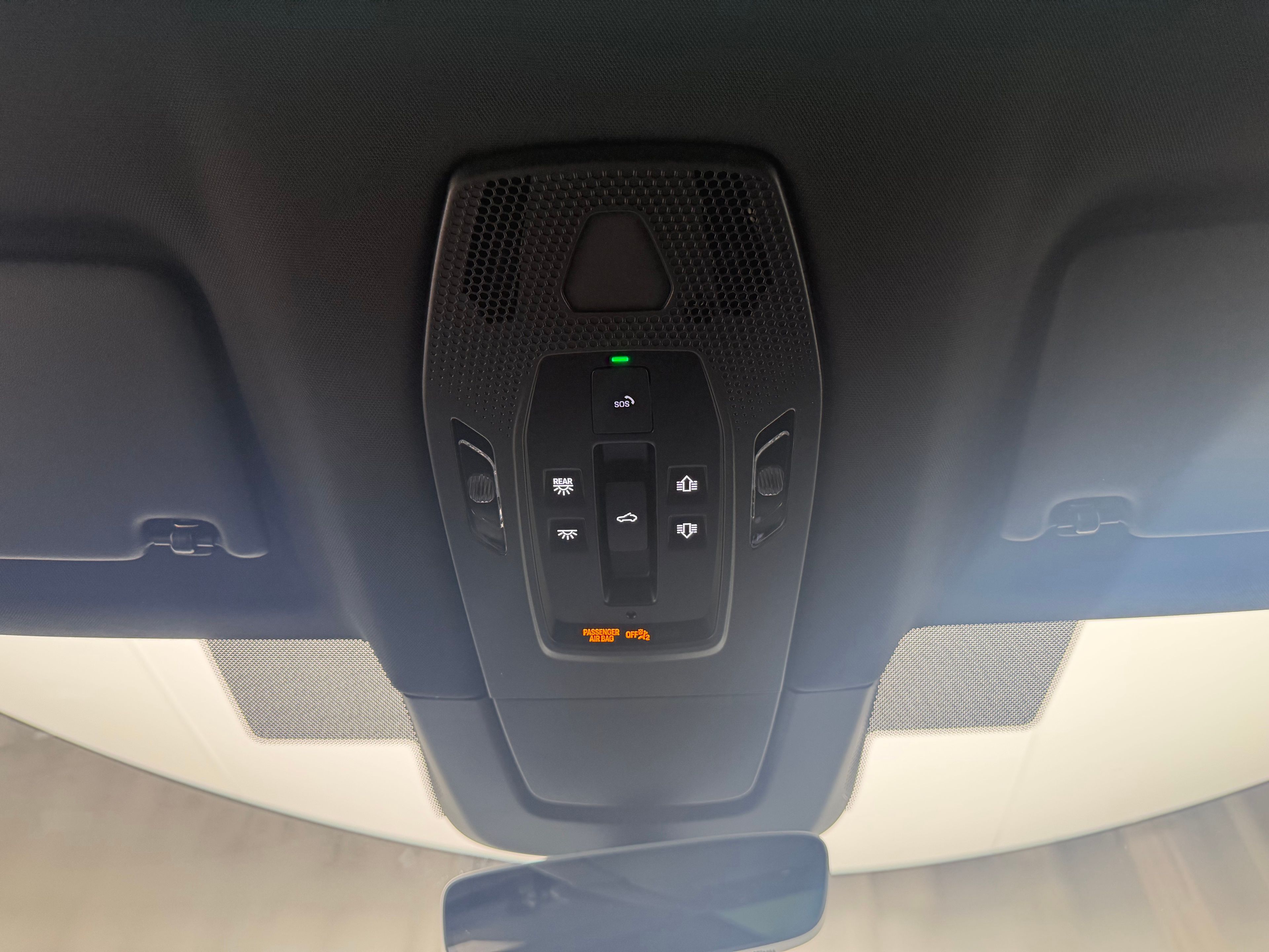 Thumbnail: 2026 Porsche Macan - 29