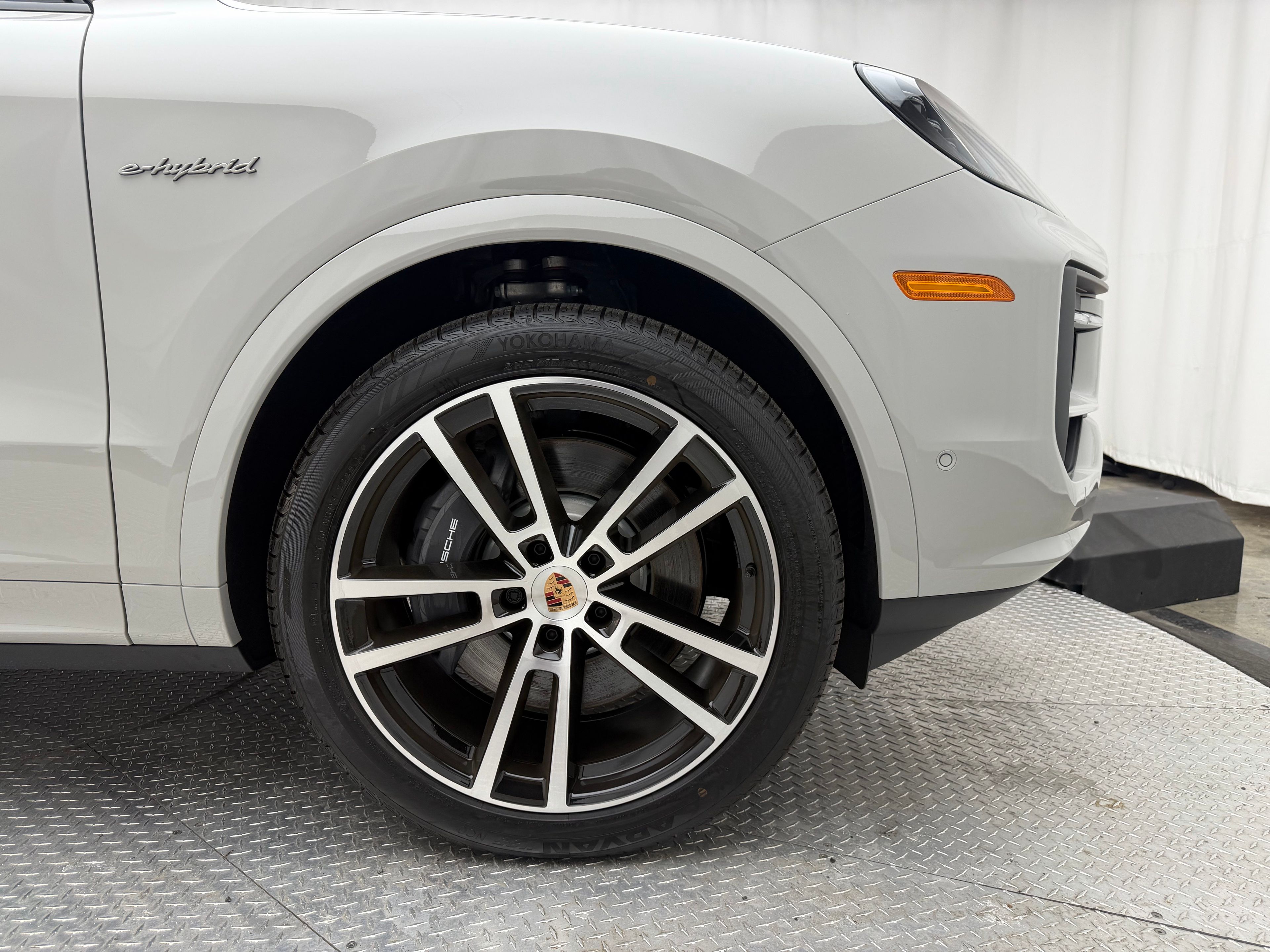 Thumbnail: 2026 Porsche Cayenne - 17