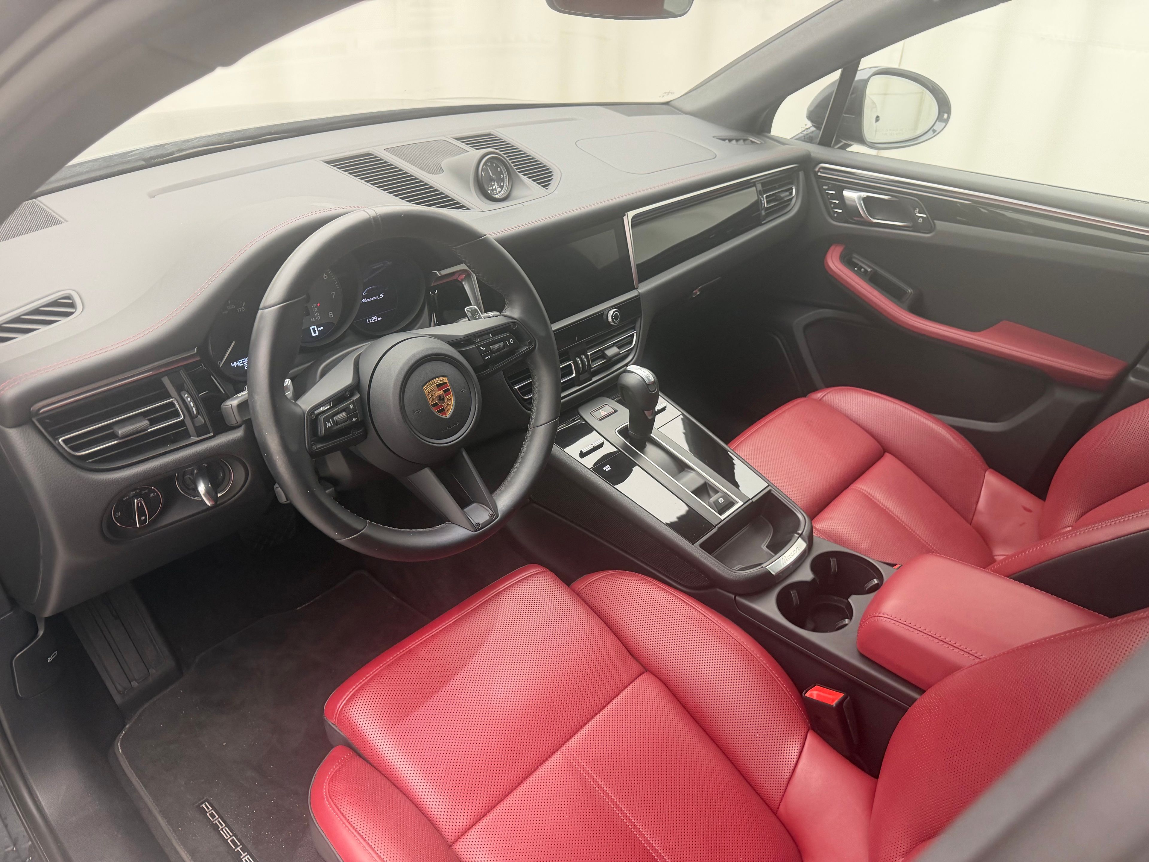 Thumbnail: 2024 Porsche Macan - 4