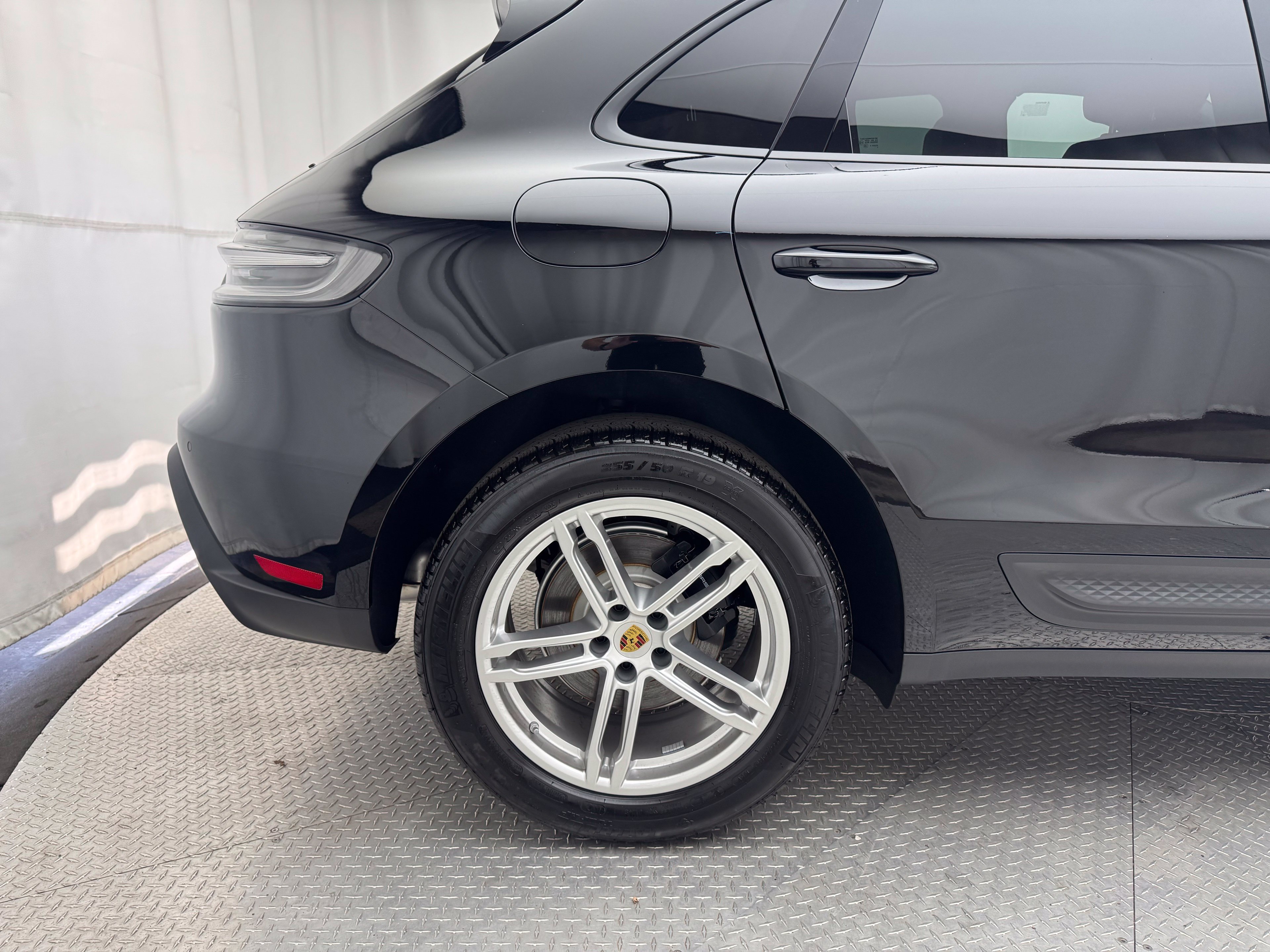 Thumbnail: 2026 Porsche Macan - 13