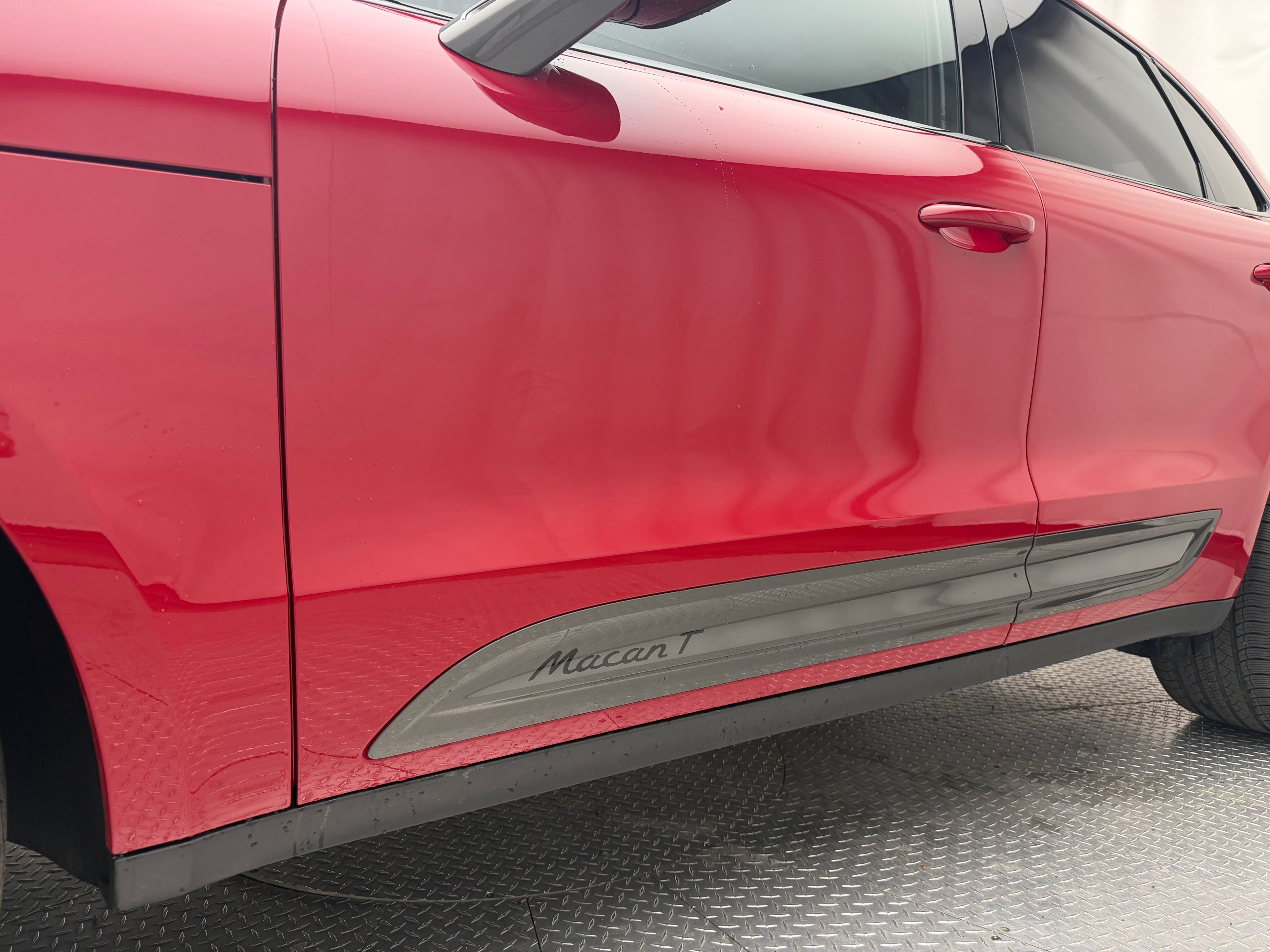 Thumbnail: 2026 Porsche Macan - 8