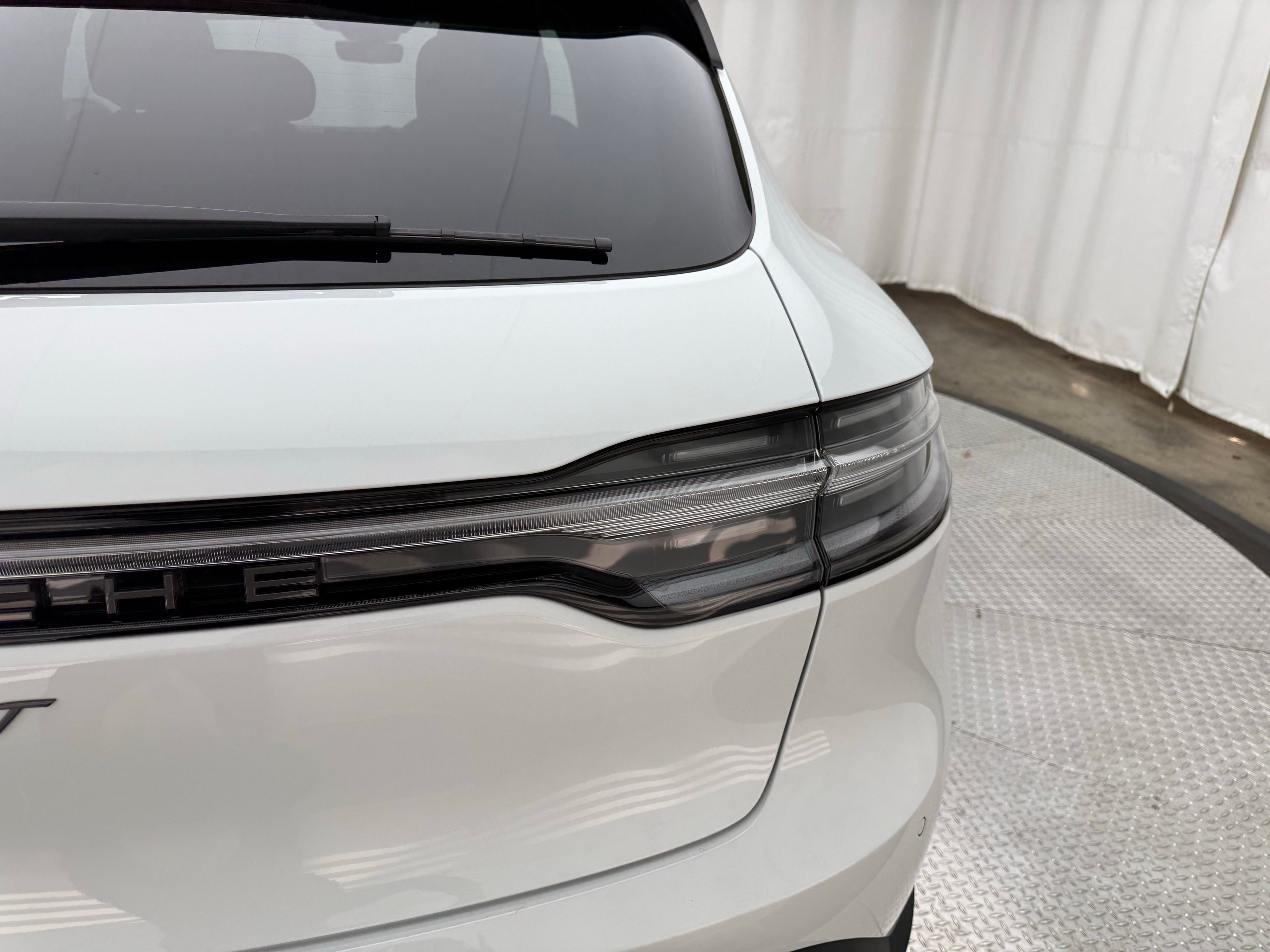 Thumbnail: 2026 Porsche Macan - 18