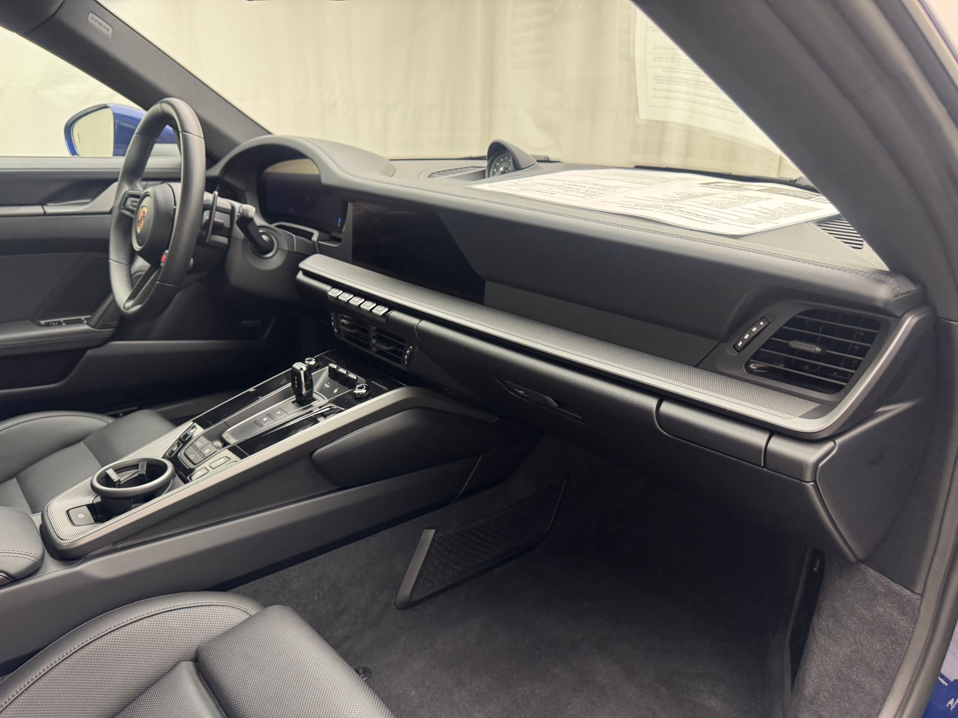 Thumbnail: 2026 Porsche 911 - 30