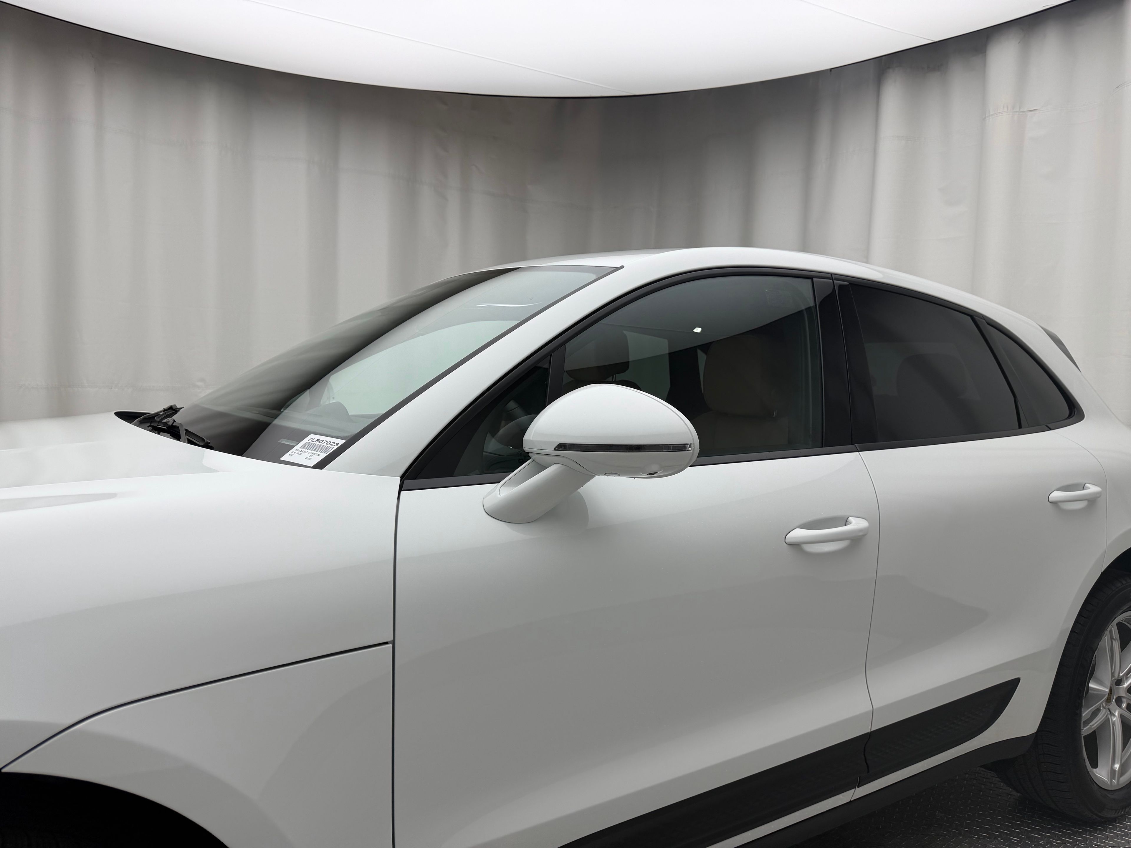 Thumbnail: 2026 Porsche Macan - 12