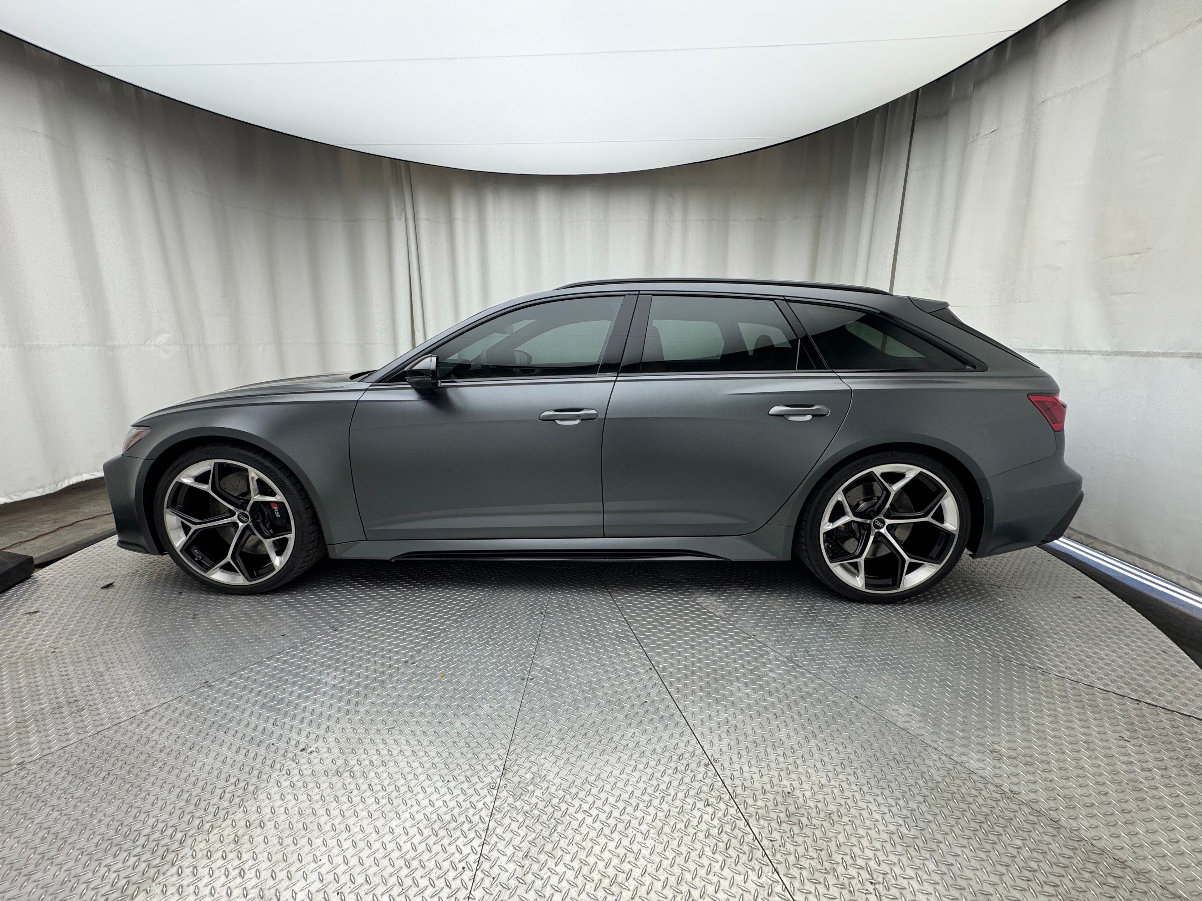 Thumbnail: 2024 Audi RS 6 - 2