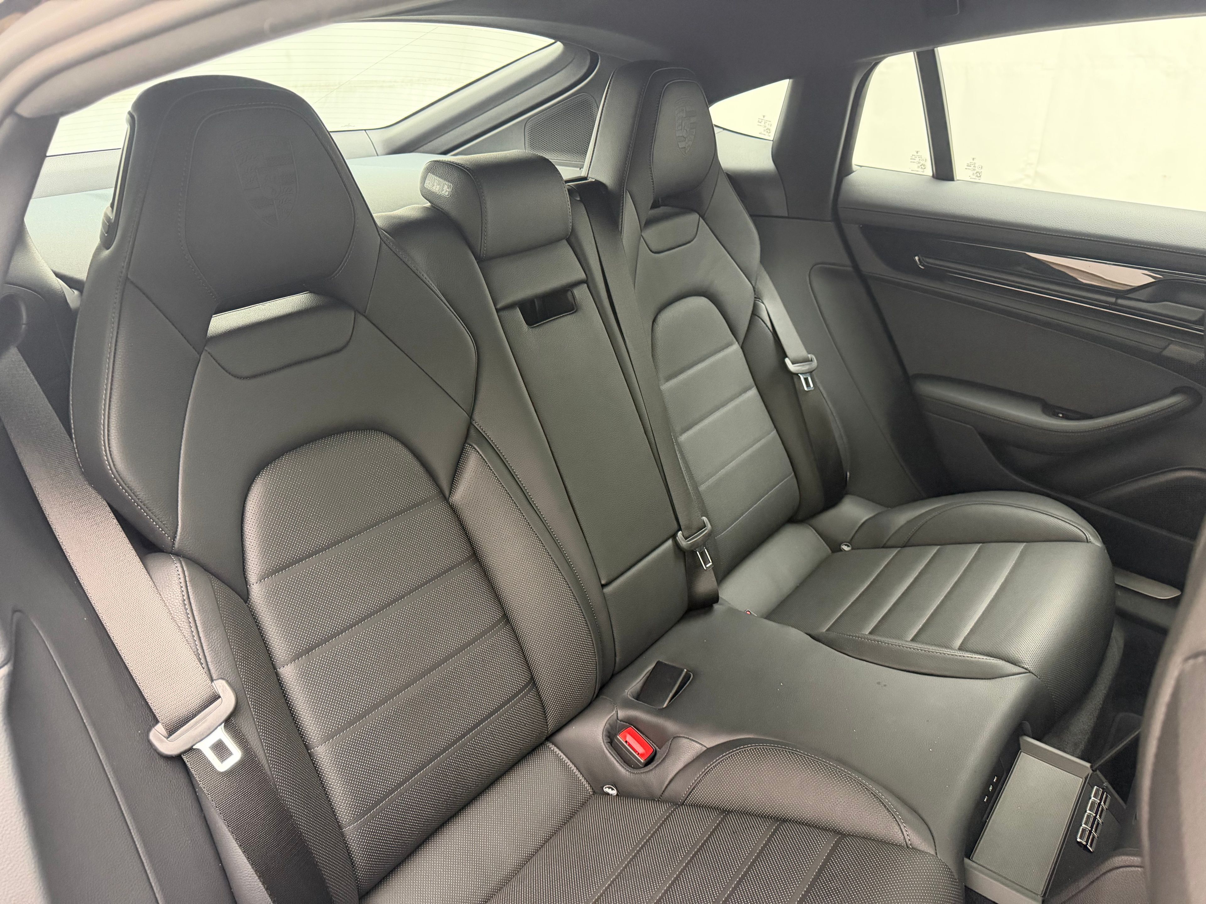 Thumbnail: 2024 Porsche Panamera - 21