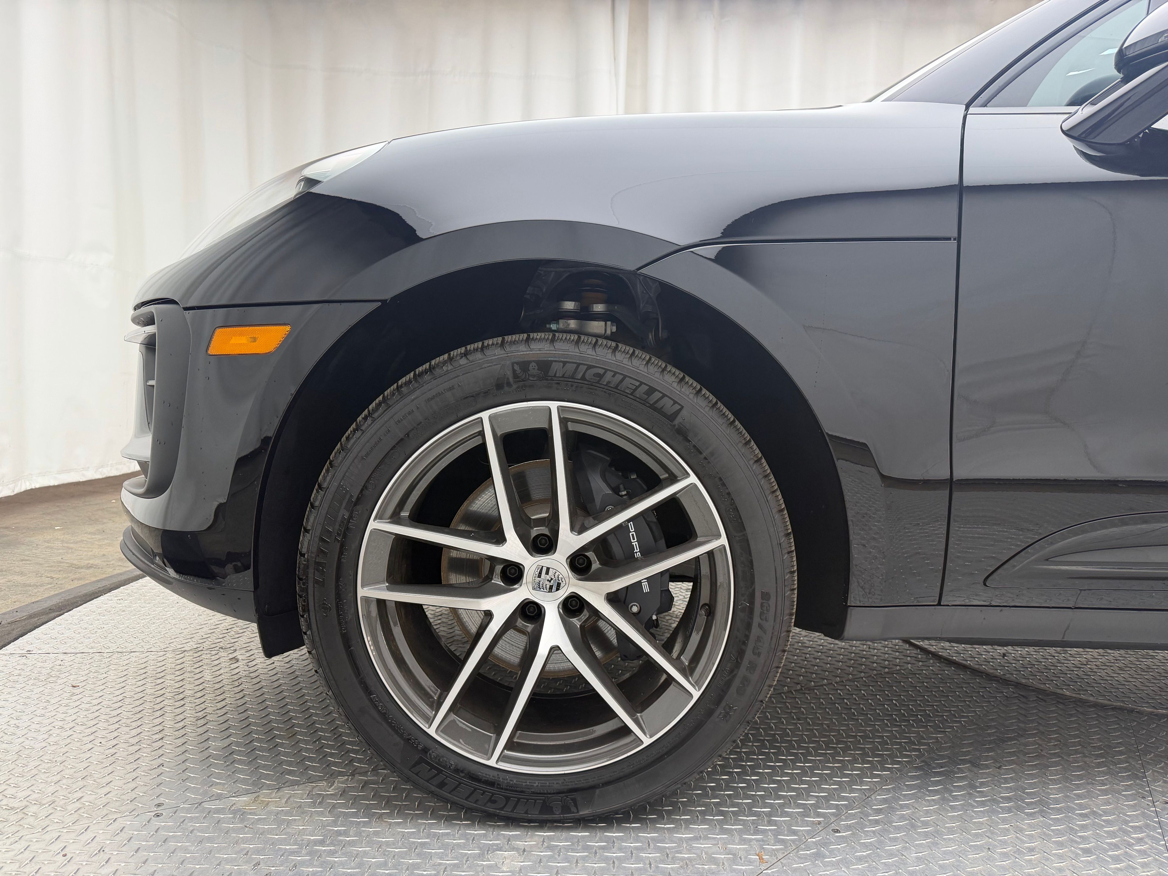 Thumbnail: 2026 Porsche Macan - 7