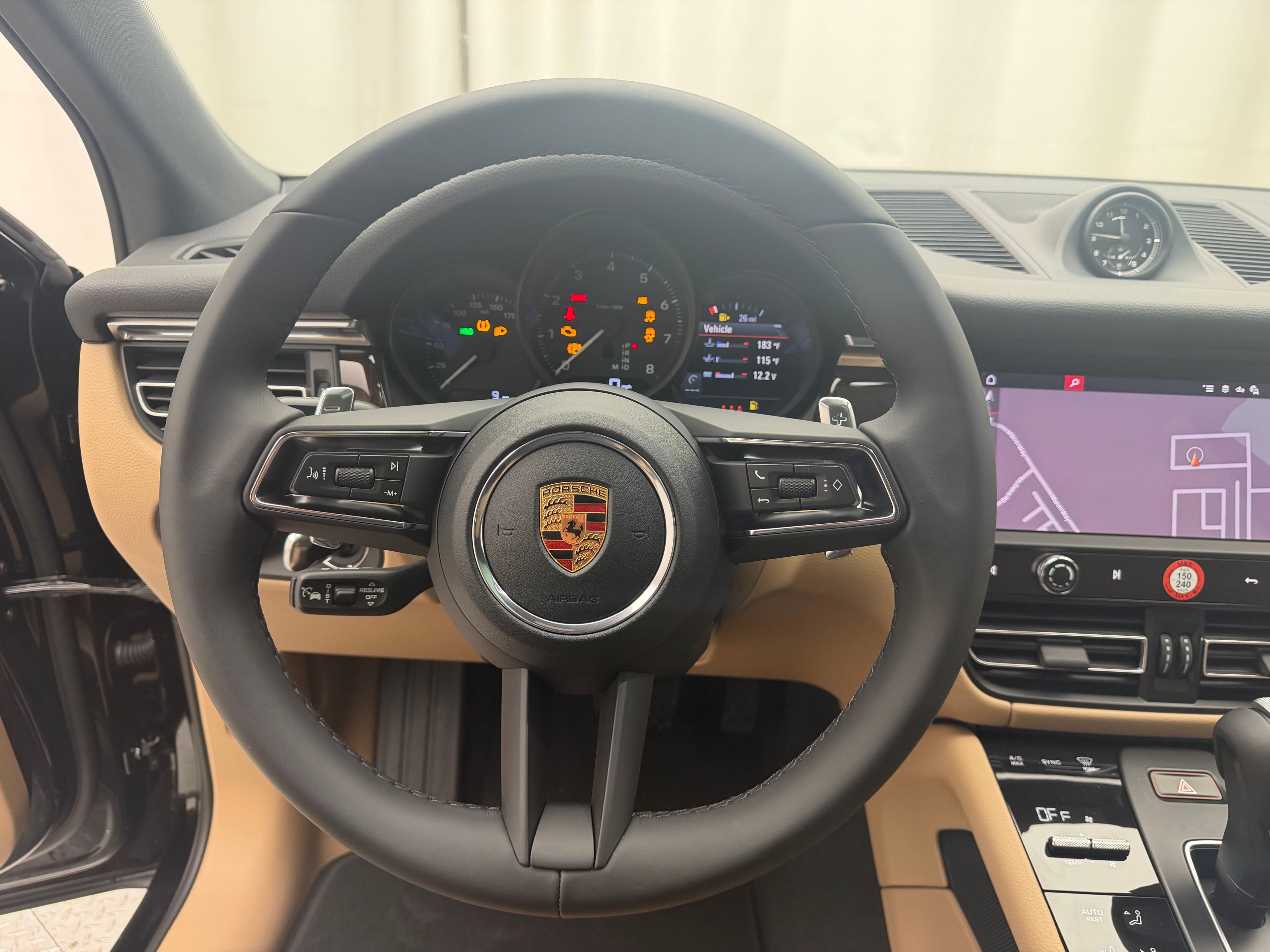 Thumbnail: 2026 Porsche Macan - 6