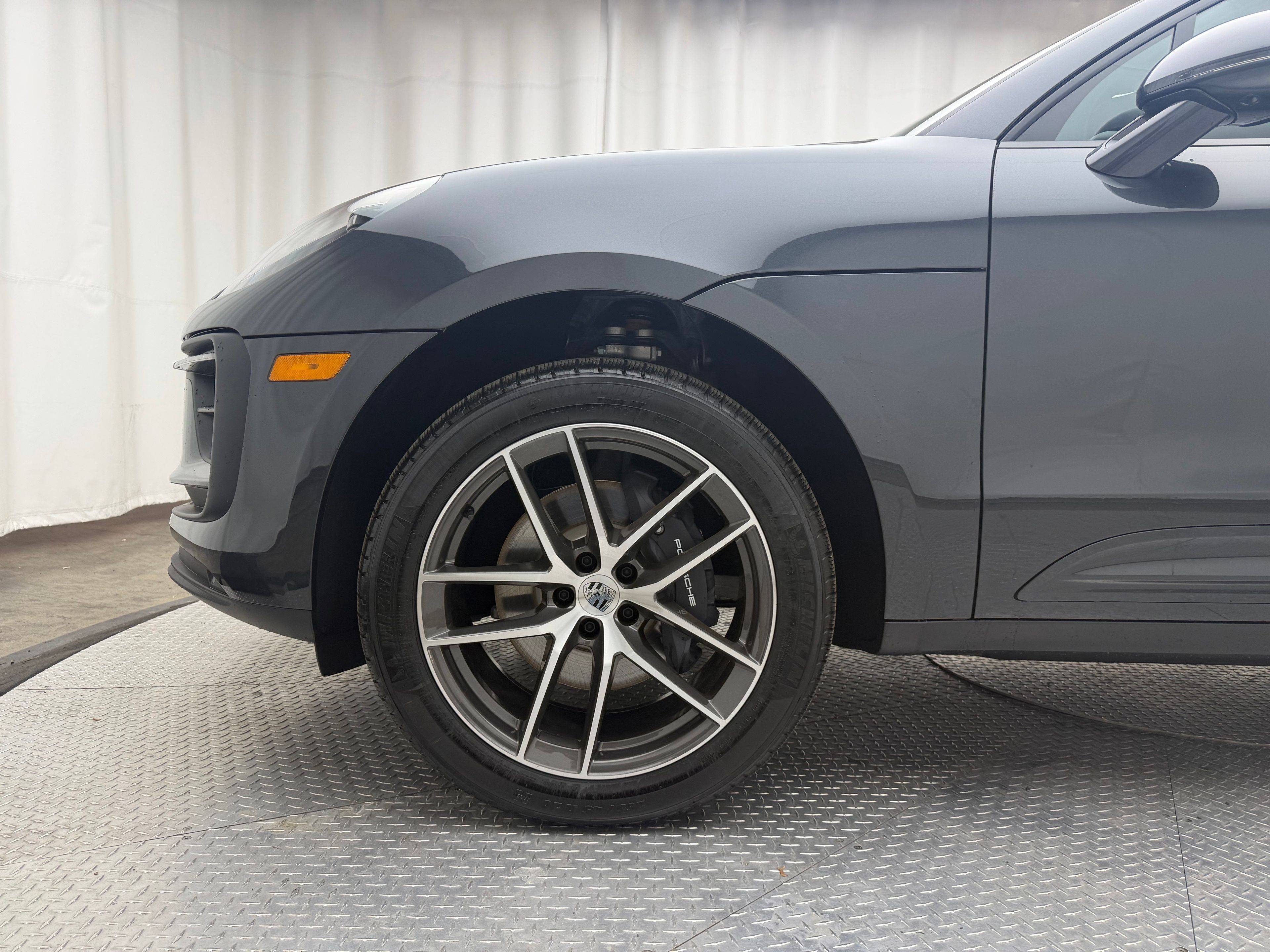 Thumbnail: 2026 Porsche Macan - 7