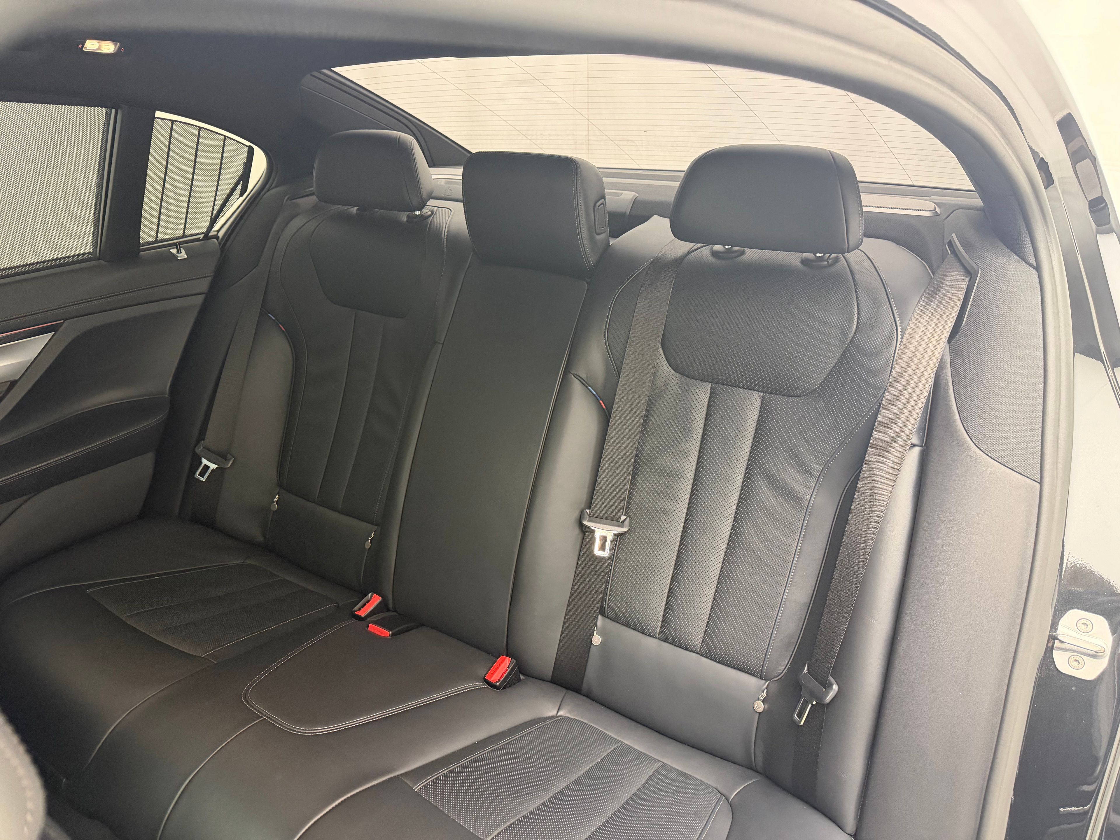 Thumbnail: 2020 BMW 7 Series - 26