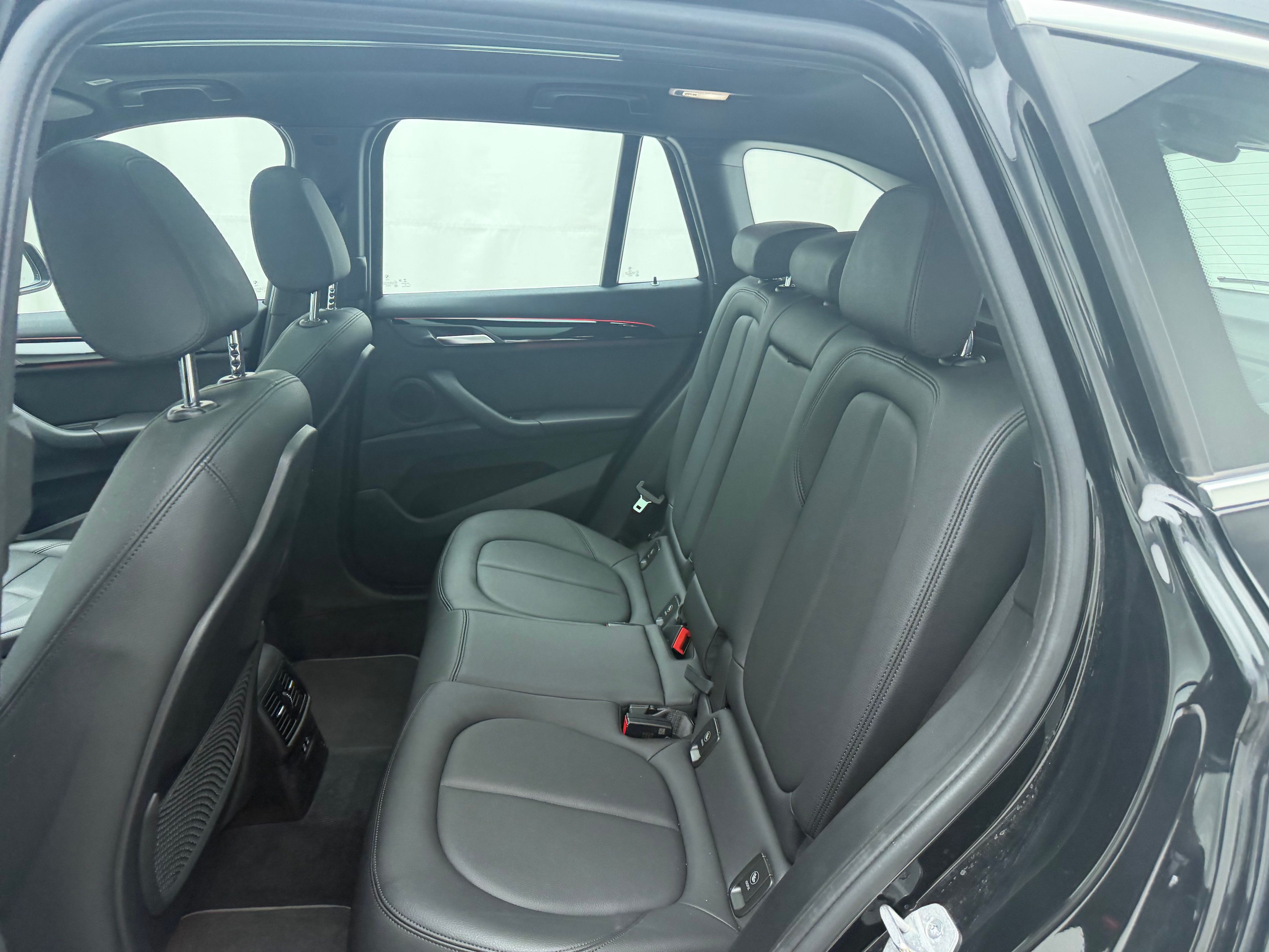 Thumbnail: 2021 BMW X1 - 23