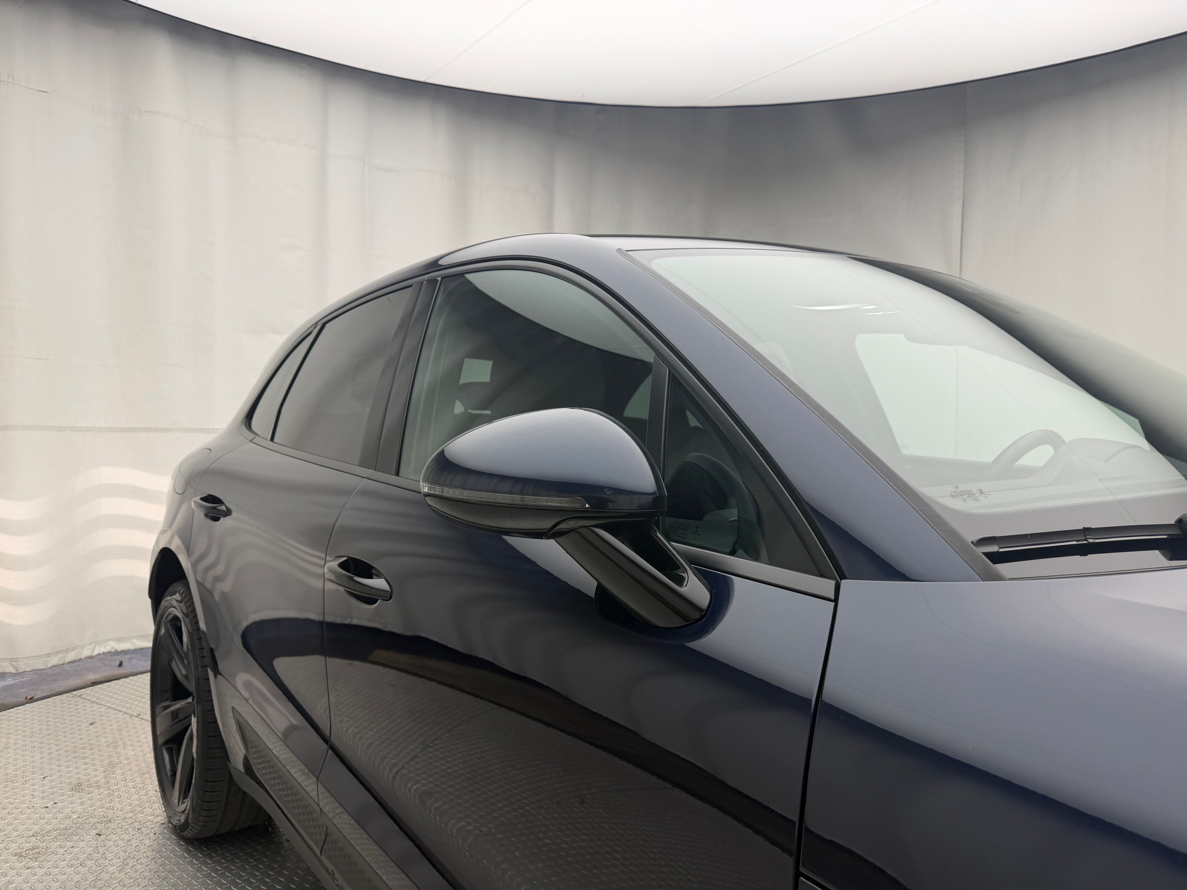 Thumbnail: 2022 Porsche Macan - 13