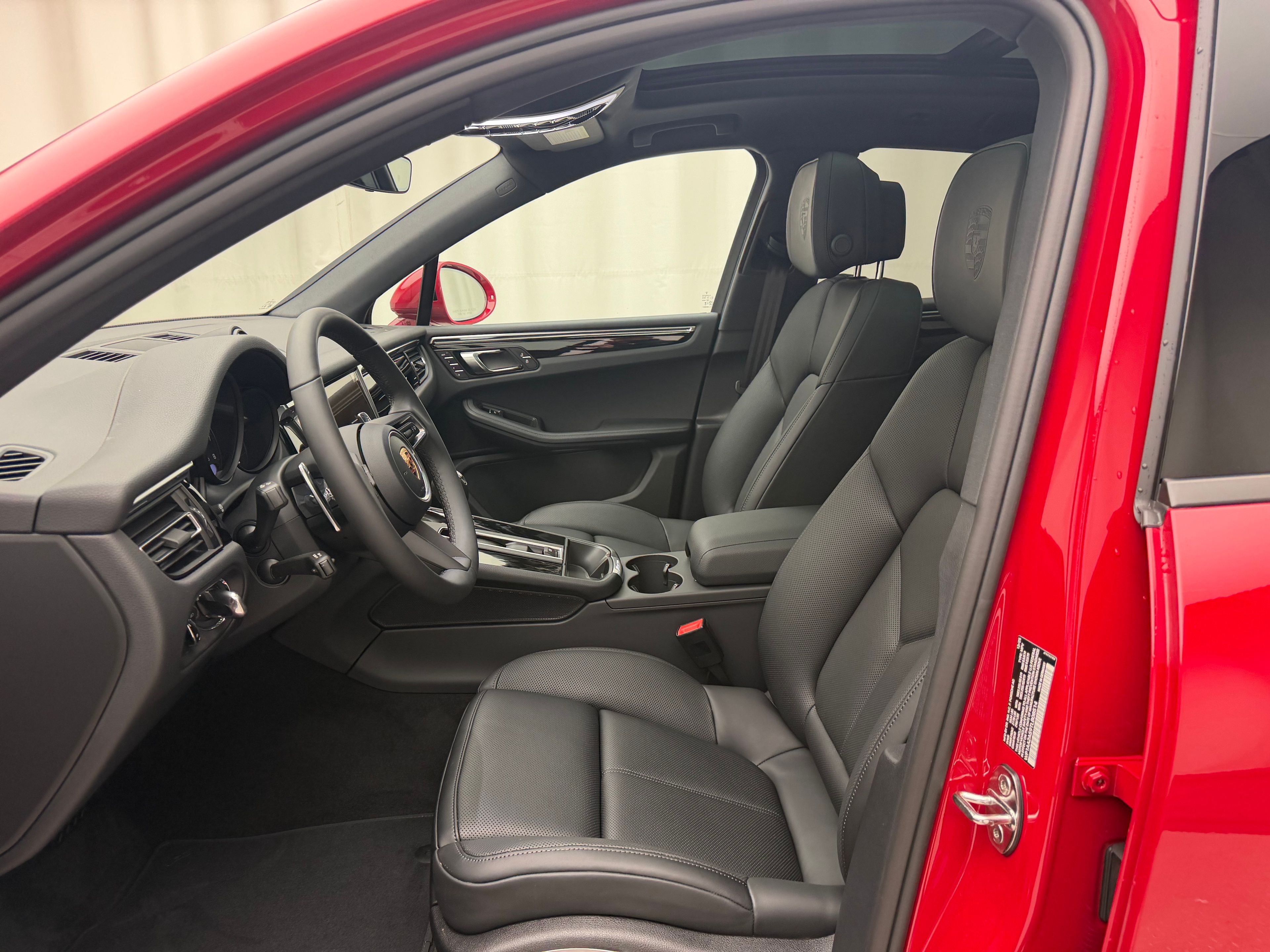 Thumbnail: 2026 Porsche Macan - 5