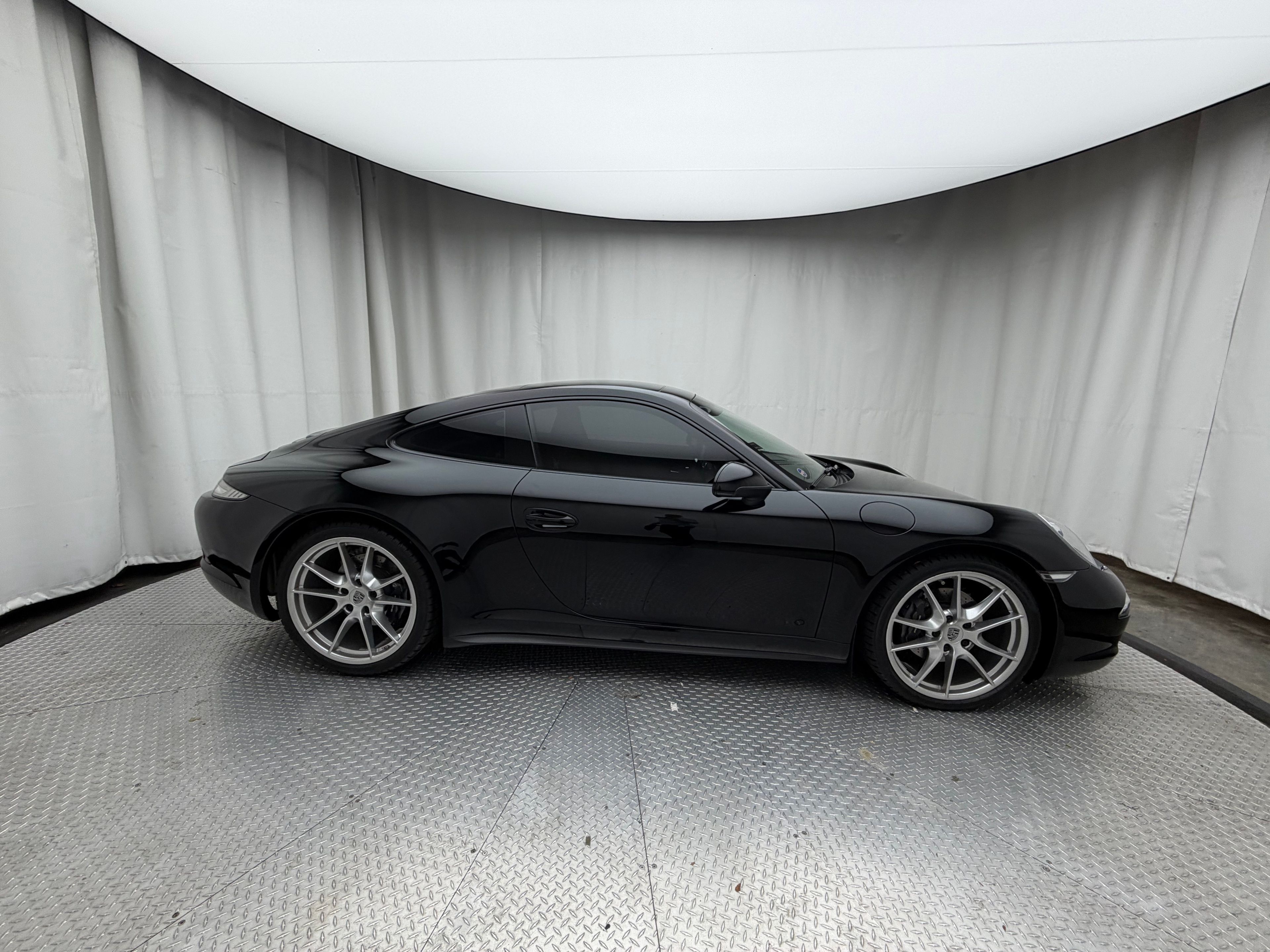 Thumbnail: 2013 Porsche 911 - 9