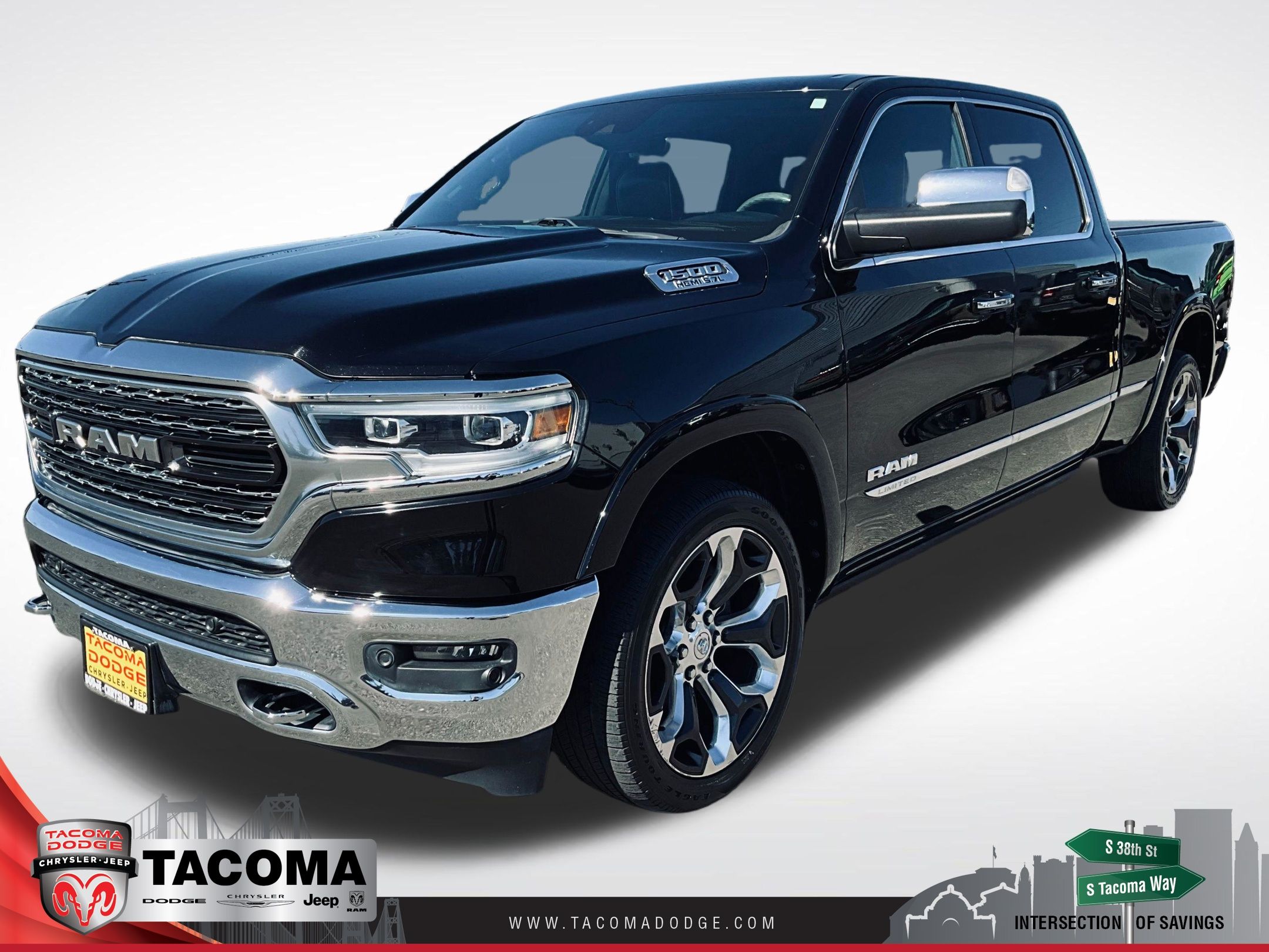 Diamond Black Crystal Pearlcoat 2019 RAM 1500 Pickup Truck Four-Wheel Drive 8-Speed Automatic