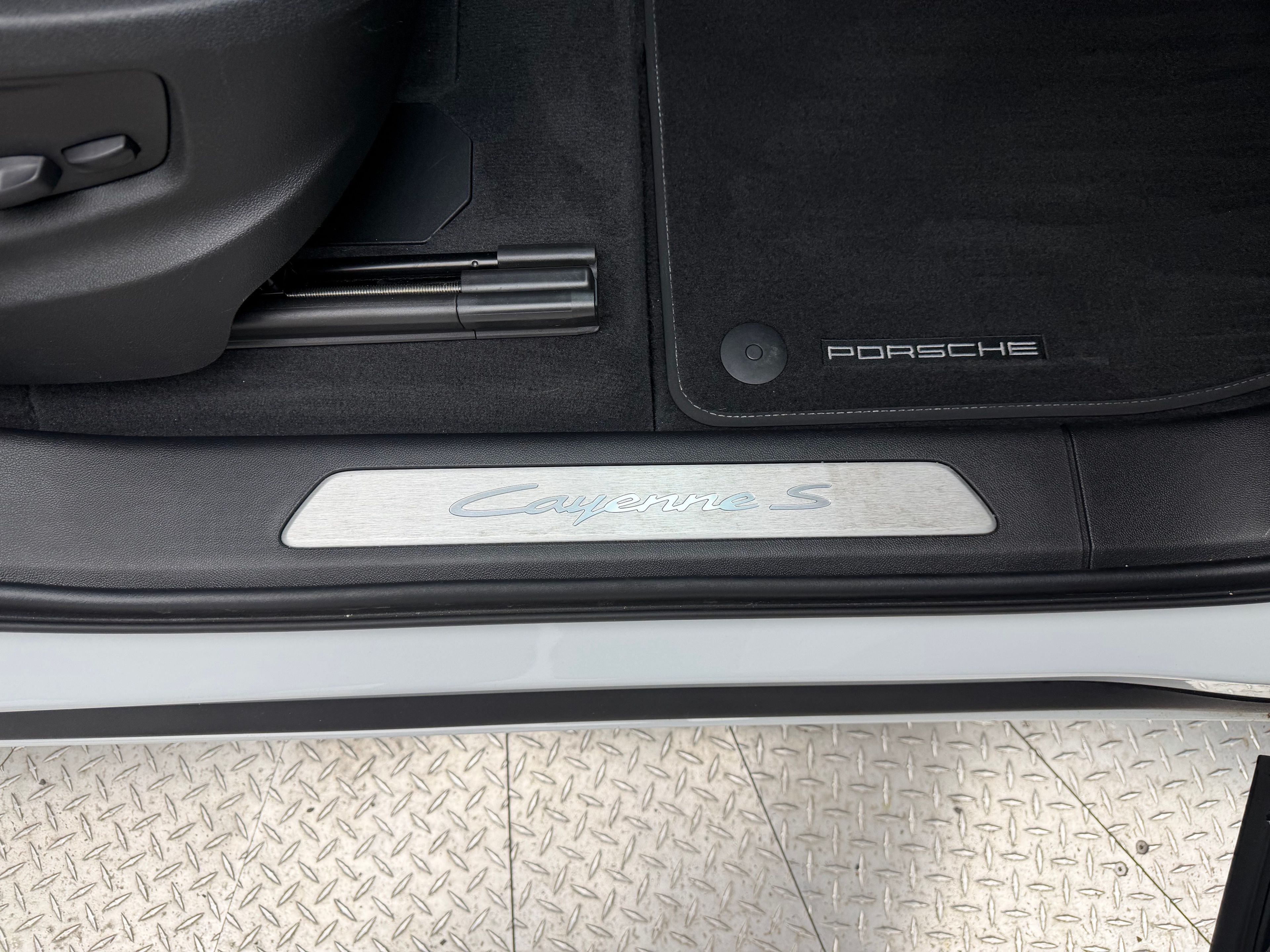 Thumbnail: 2025 Porsche Cayenne - 21