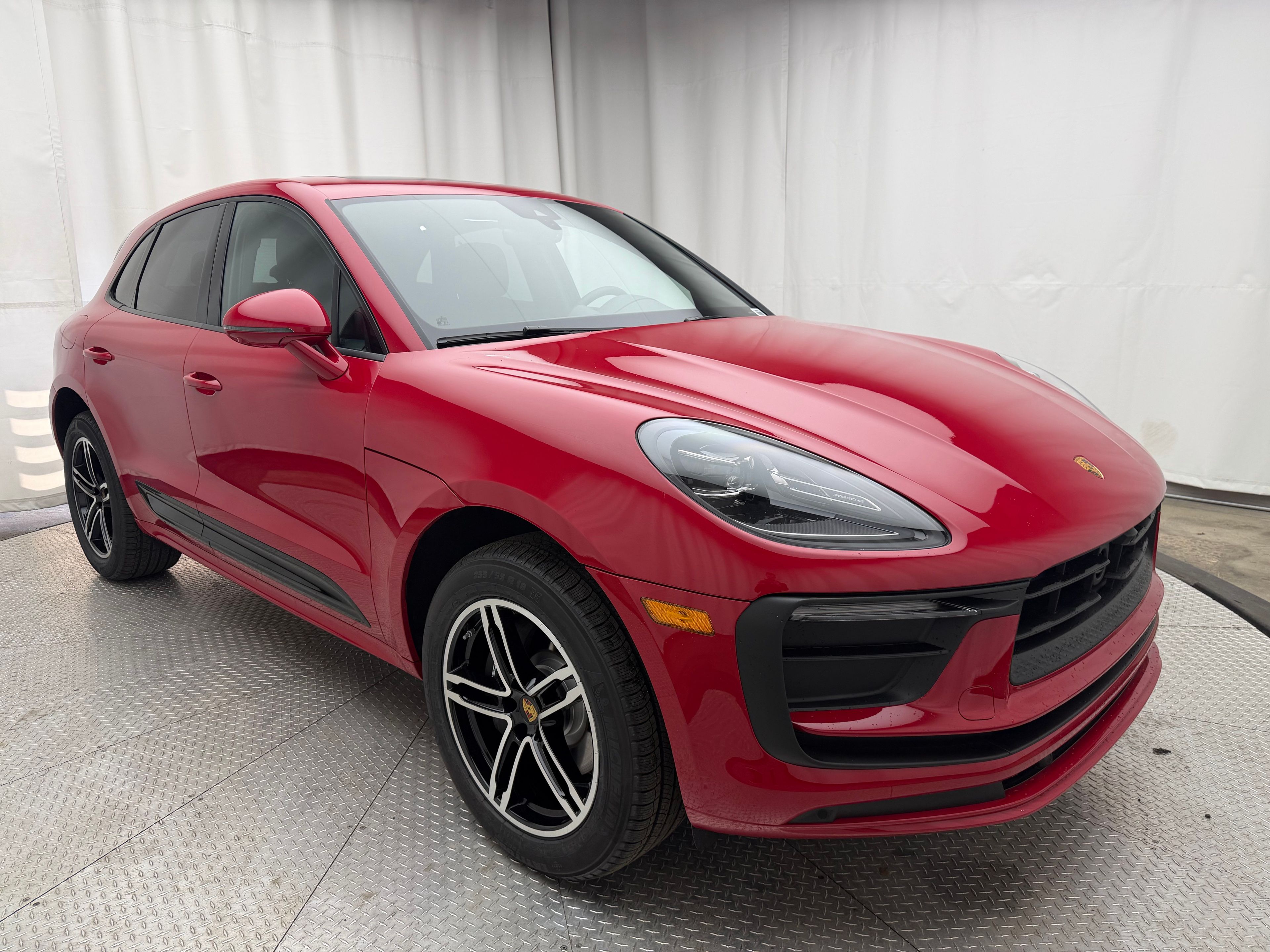 Thumbnail: 2026 Porsche Macan - 13