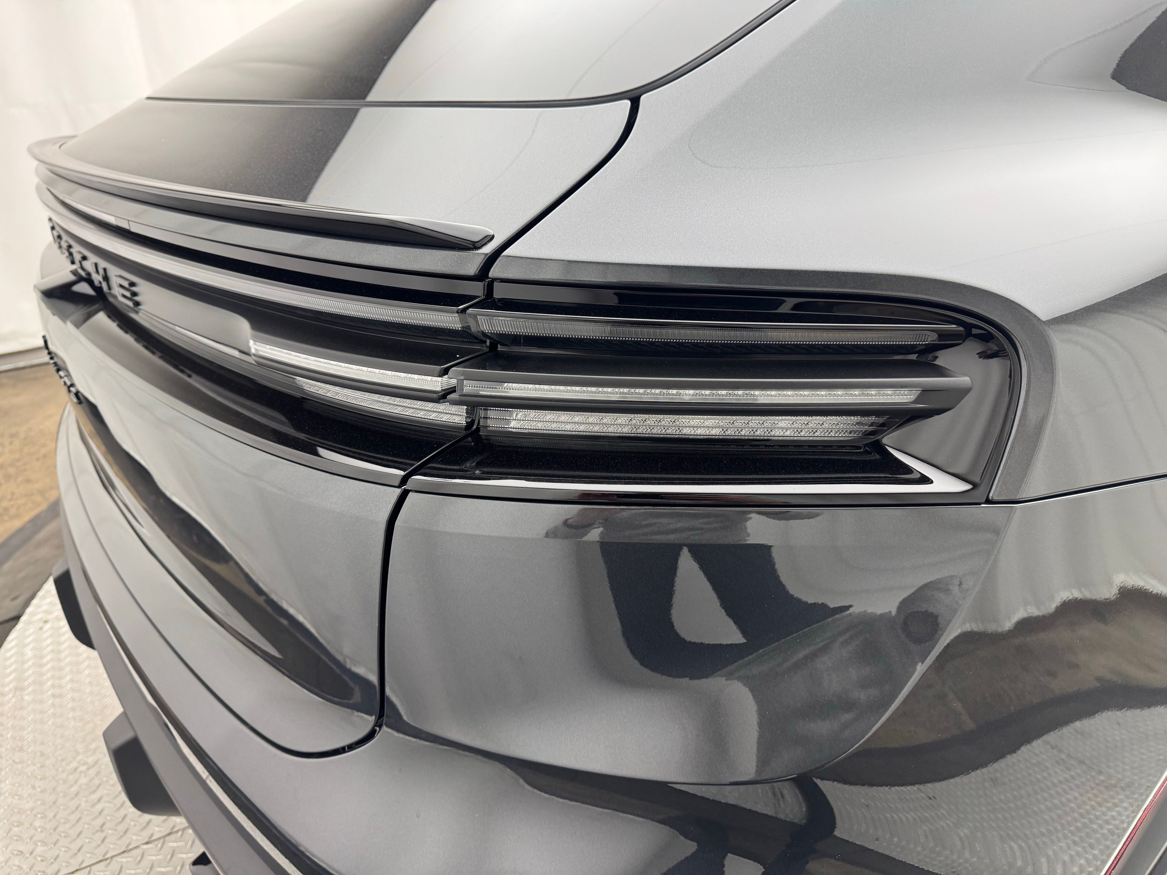 Thumbnail: 2026 Porsche Macan - 16