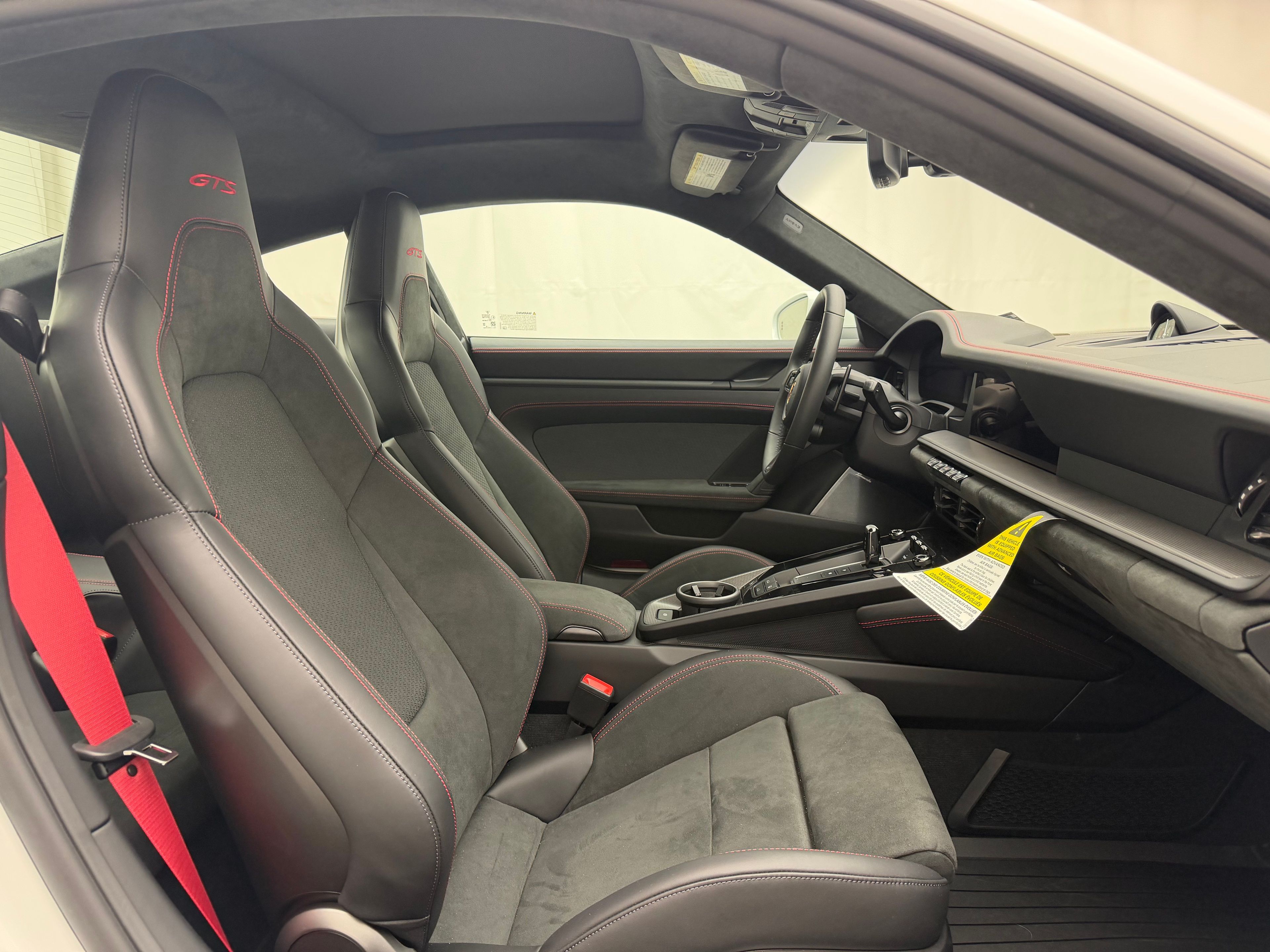 Thumbnail: 2026 Porsche 911 - 23