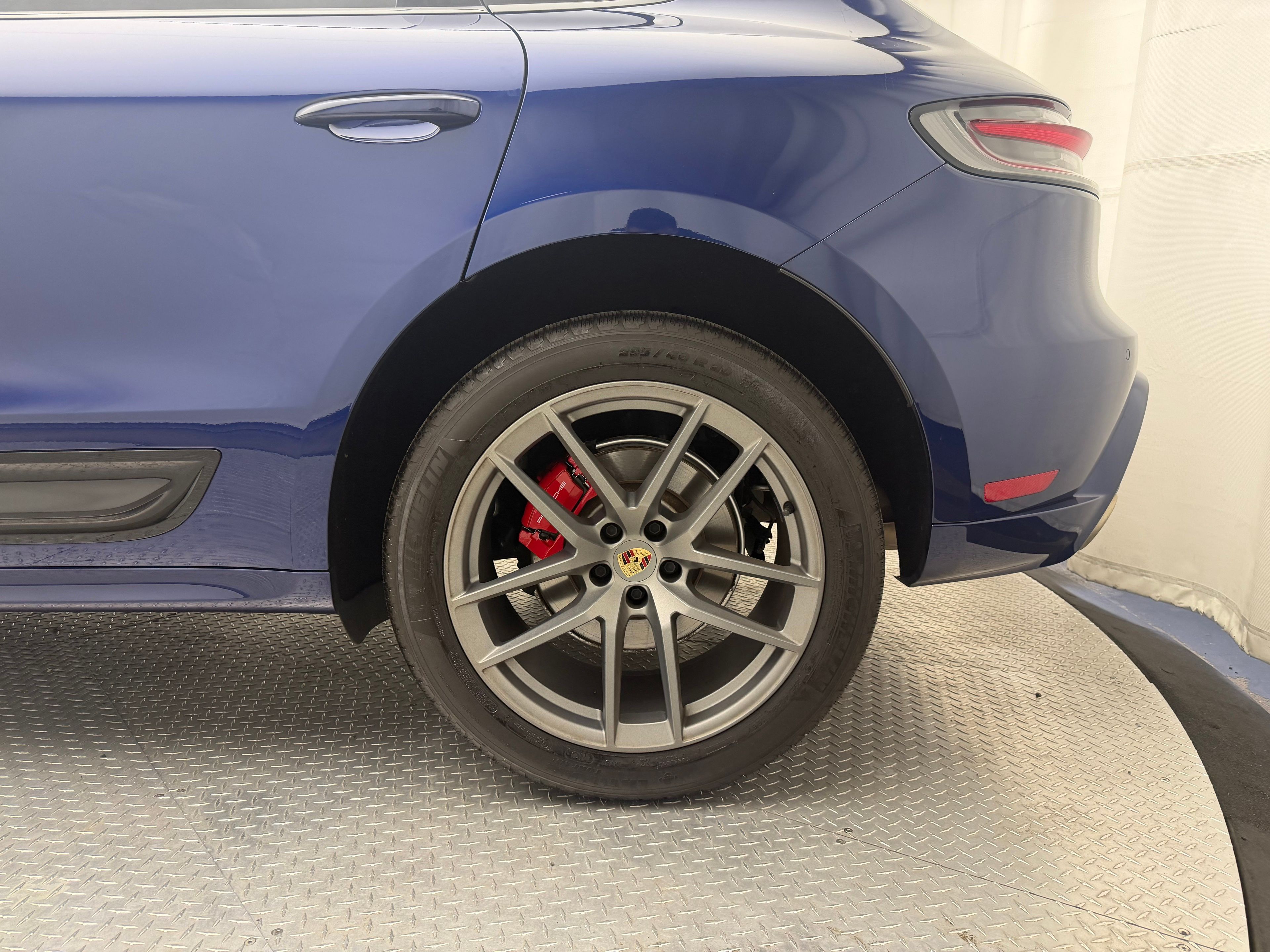 Thumbnail: 2023 Porsche Macan - 8