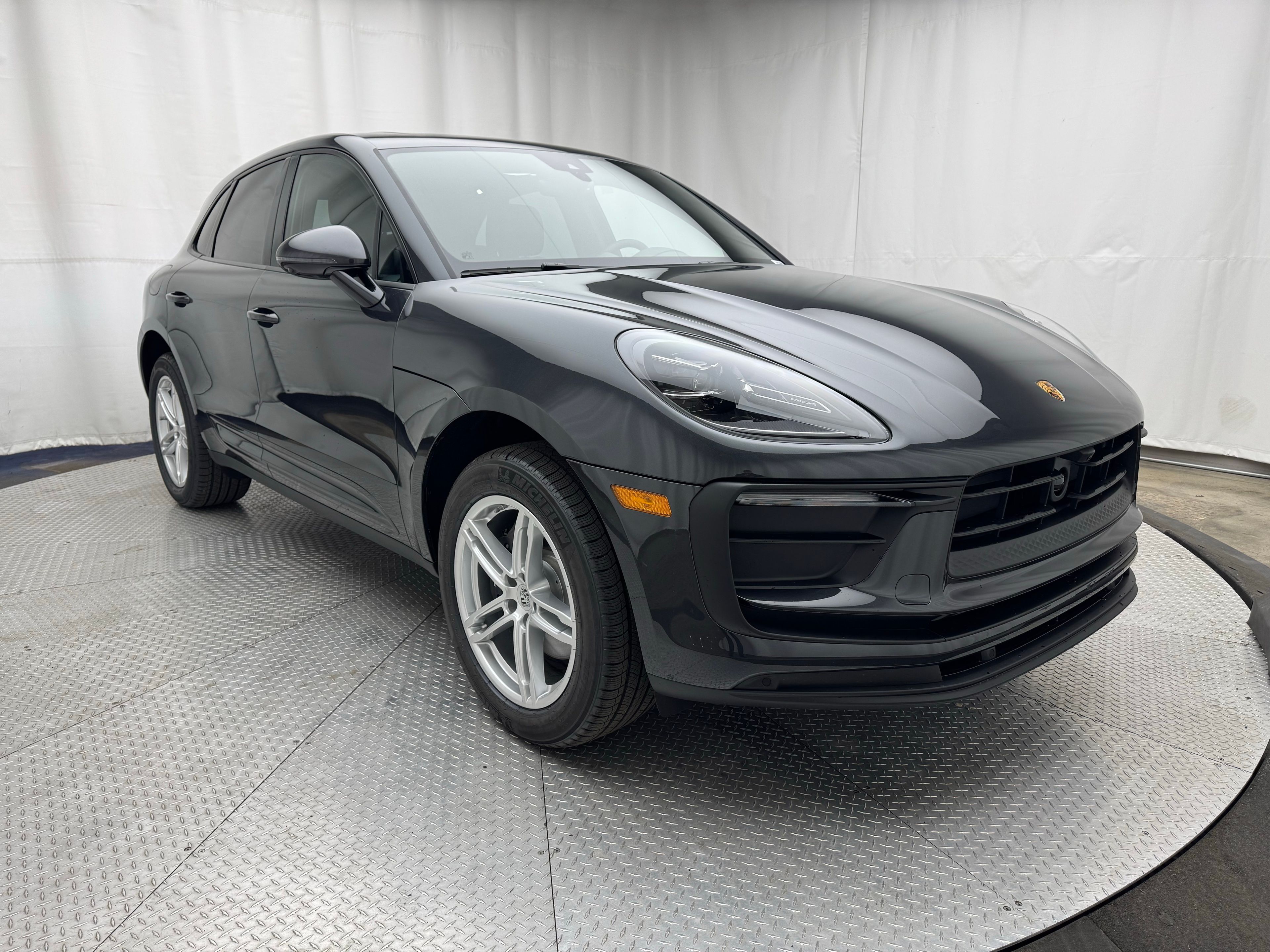 Thumbnail: 2026 Porsche Macan - 15