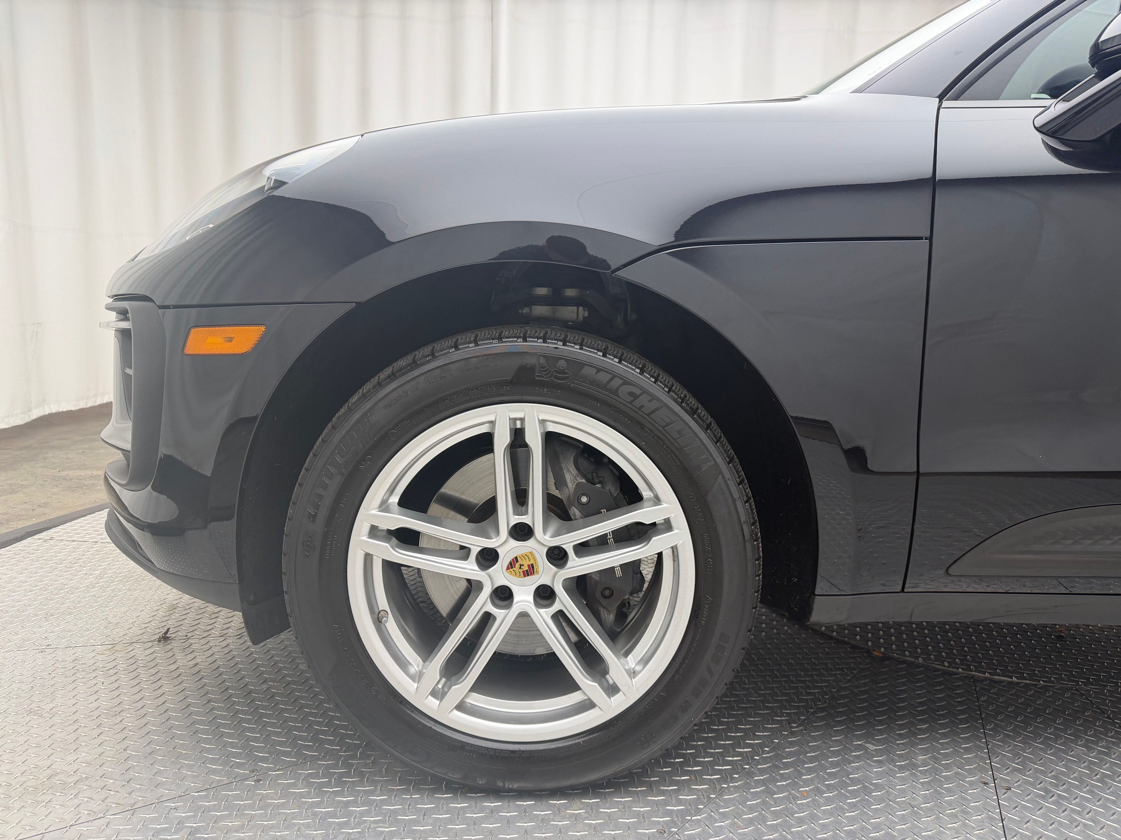 Thumbnail: 2023 Porsche Macan - 9