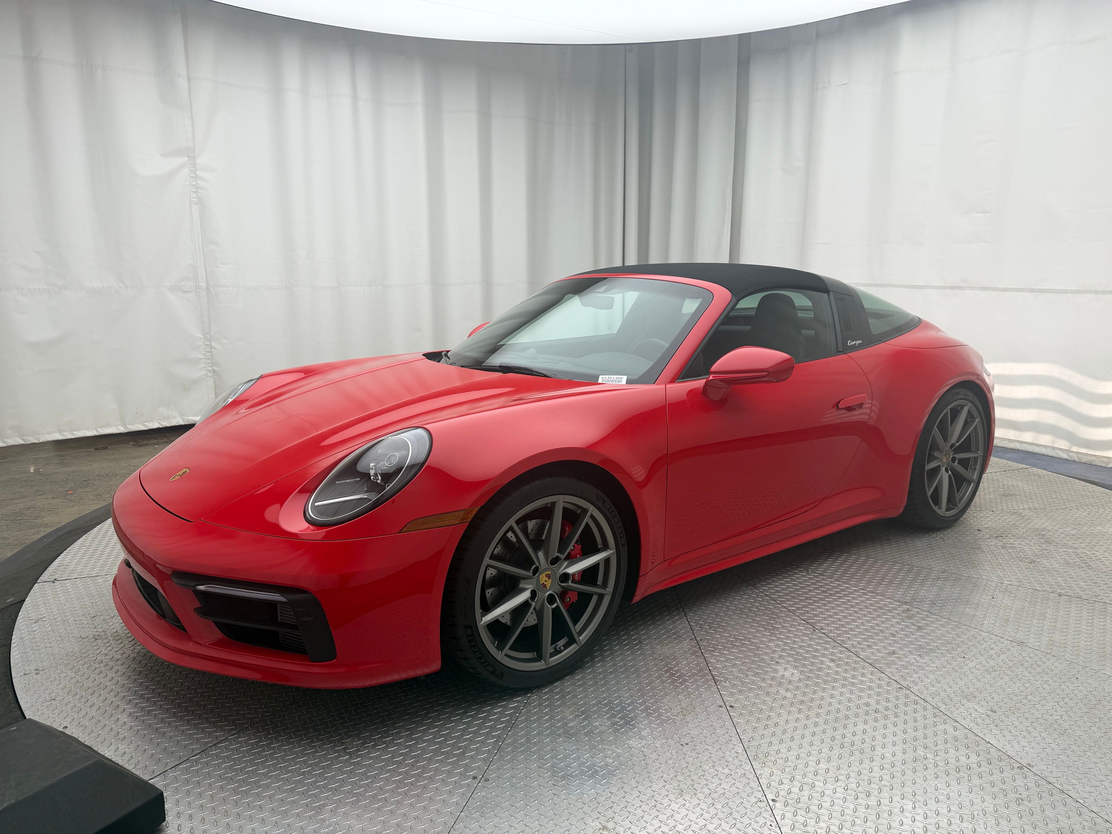 Thumbnail: 2021 Porsche 911 - 1