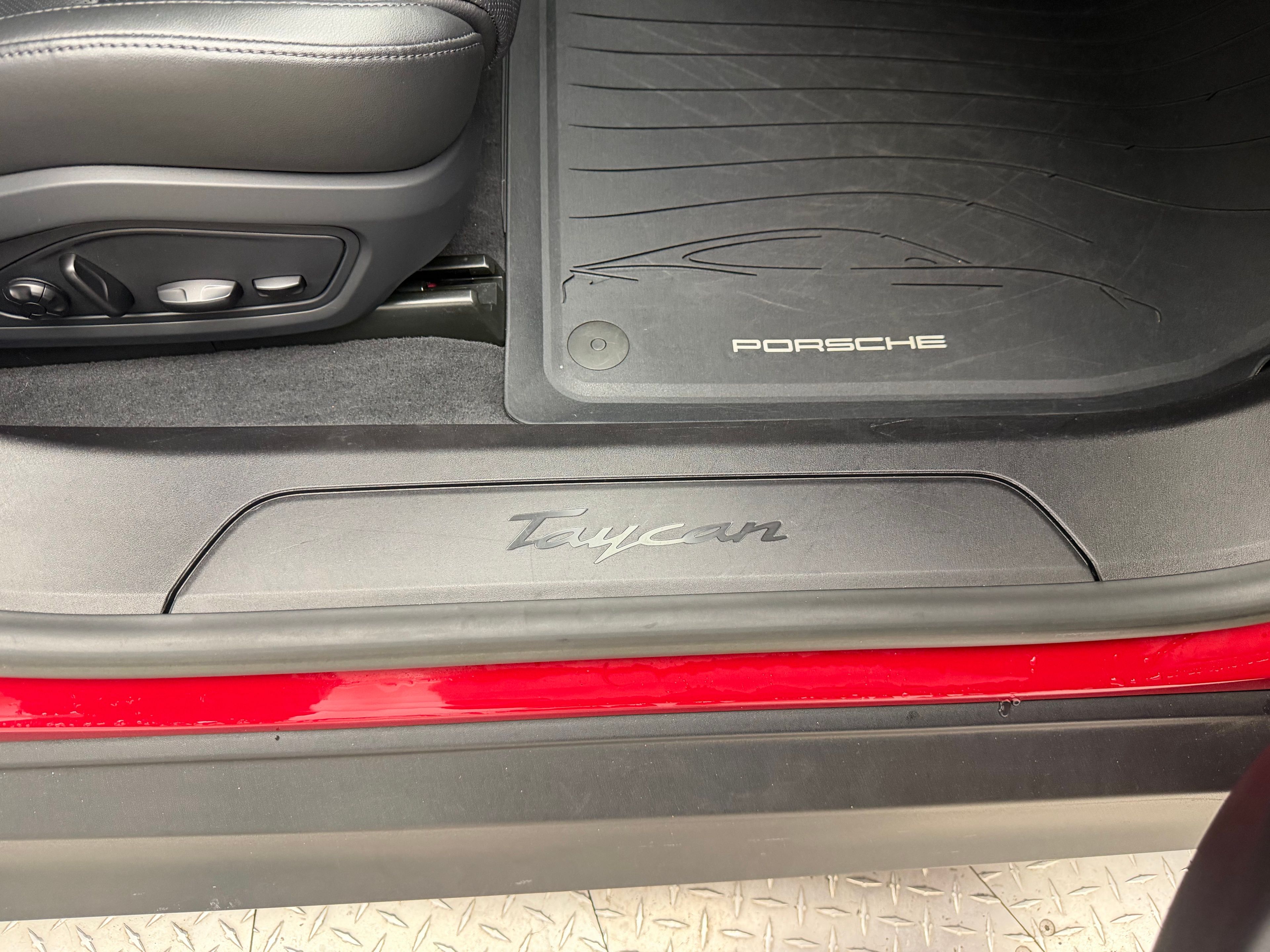 Thumbnail: 2024 Porsche Taycan - 18