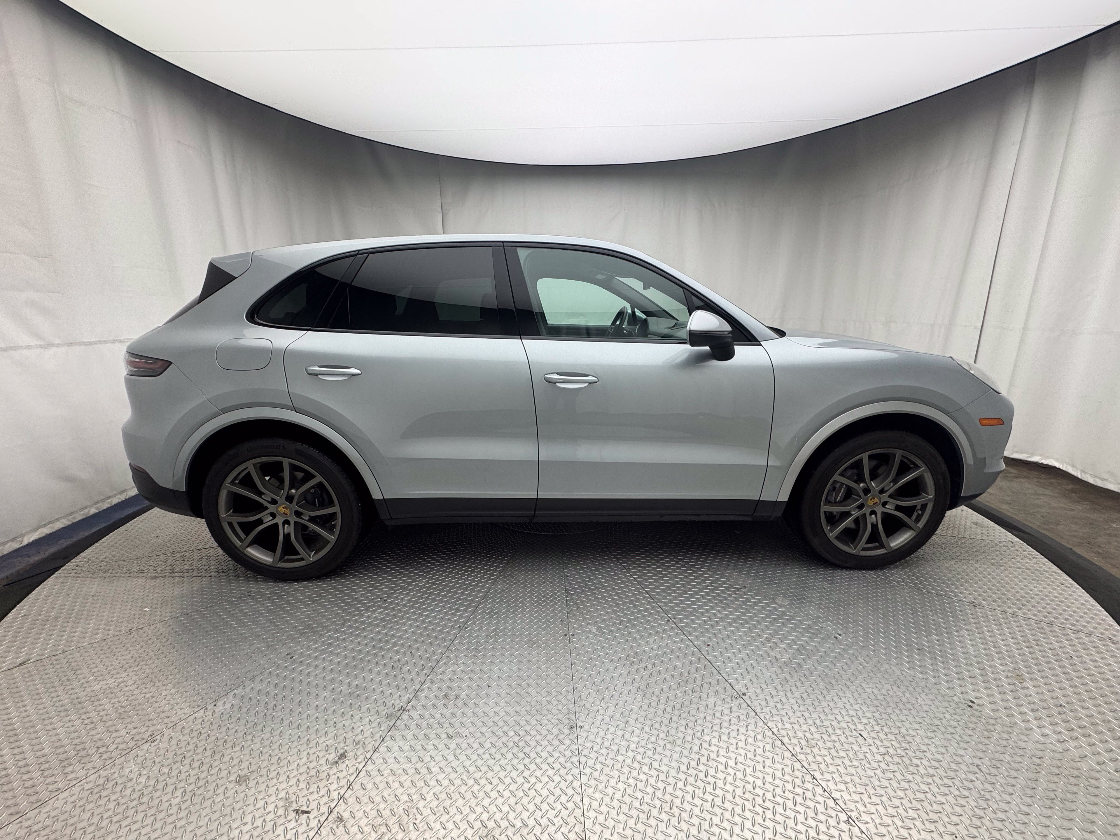 Thumbnail: 2023 Porsche Cayenne - 16